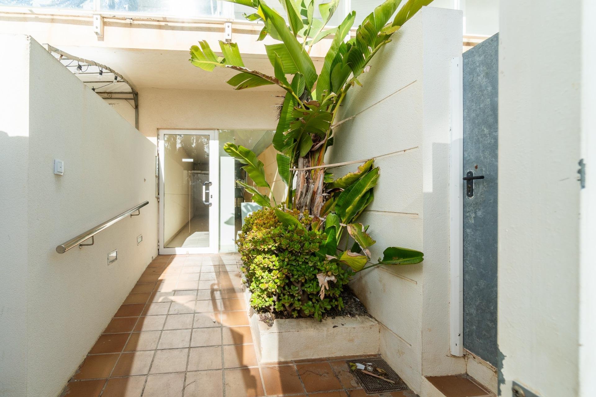 Resale - Apartment / flat -
Guardamar del Segura - Puerto Deportivo