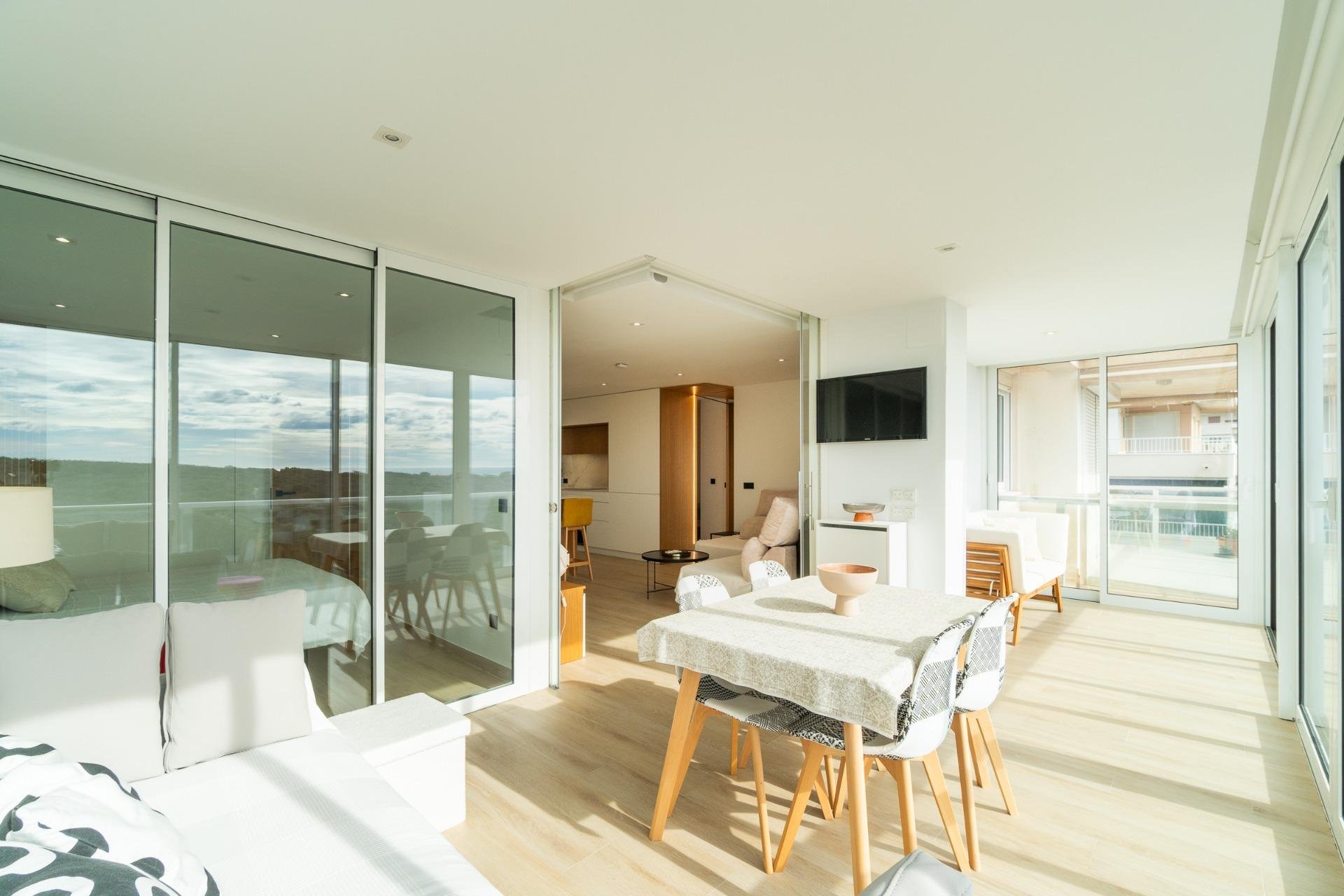 Resale - Apartment / flat -
Guardamar del Segura - Puerto Deportivo