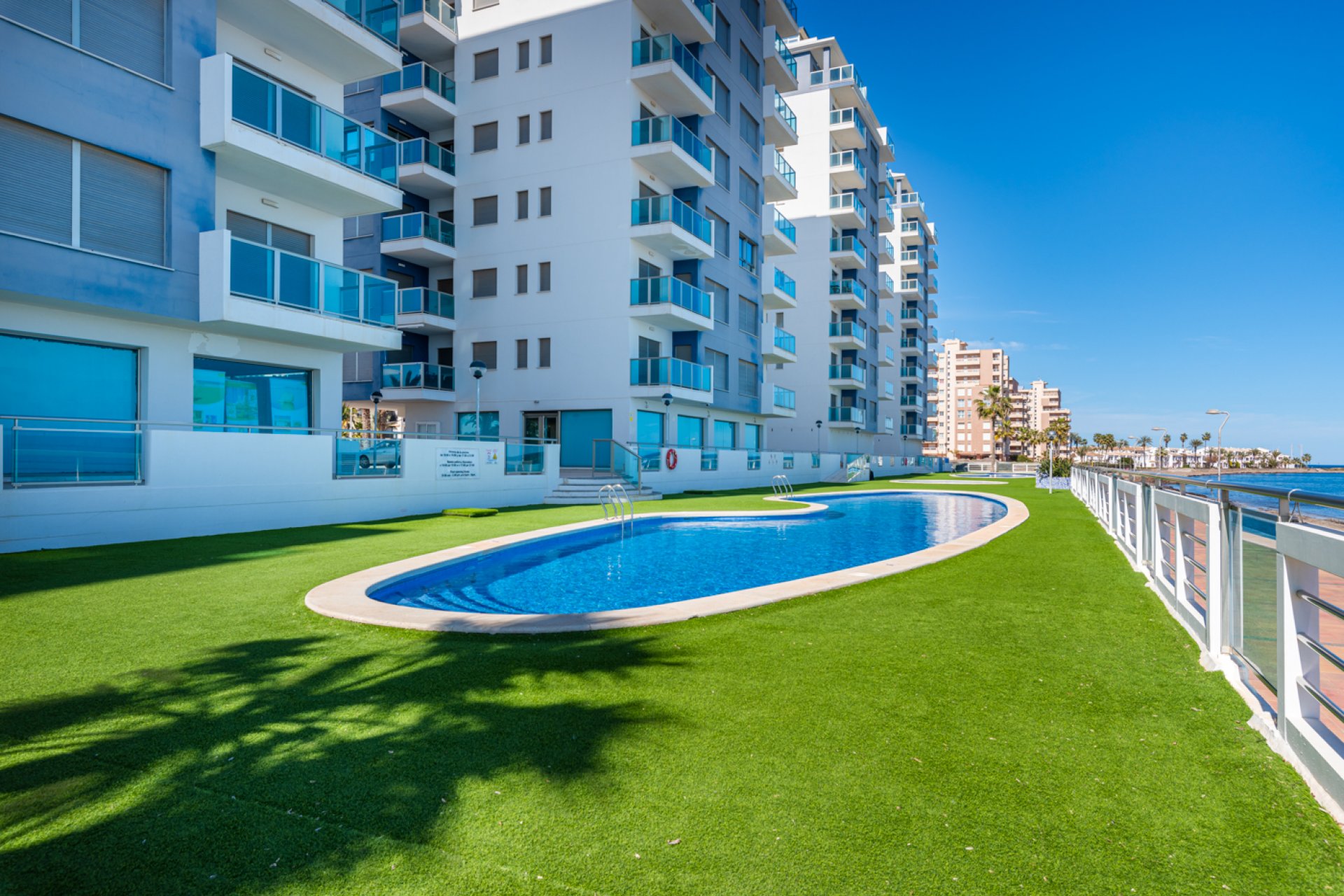 Resale - Apartment / flat -
La Manga del Mar Menor - Playa del Pudrimel