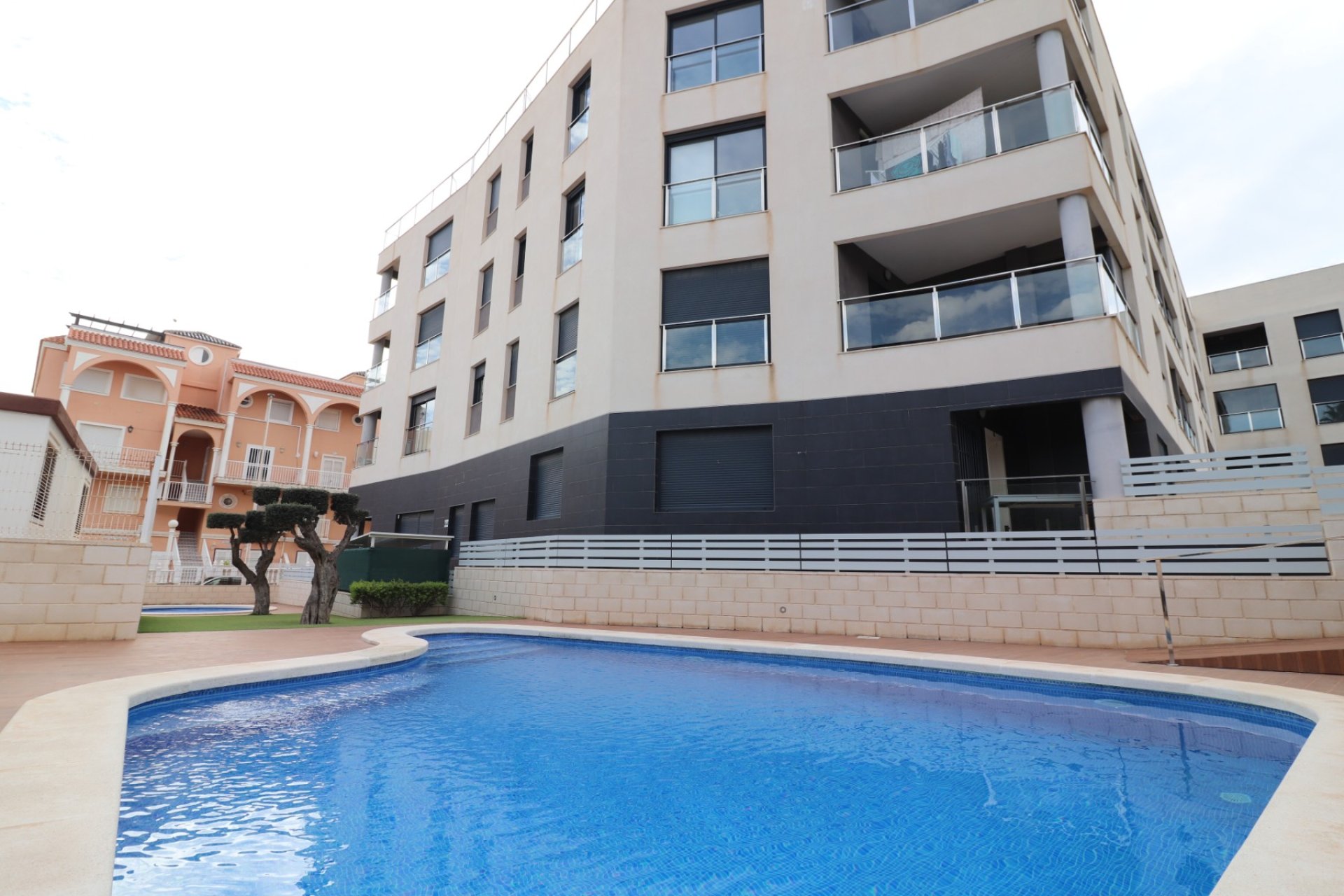 Resale - Apartment / flat -
La Mata - La Mata - Town