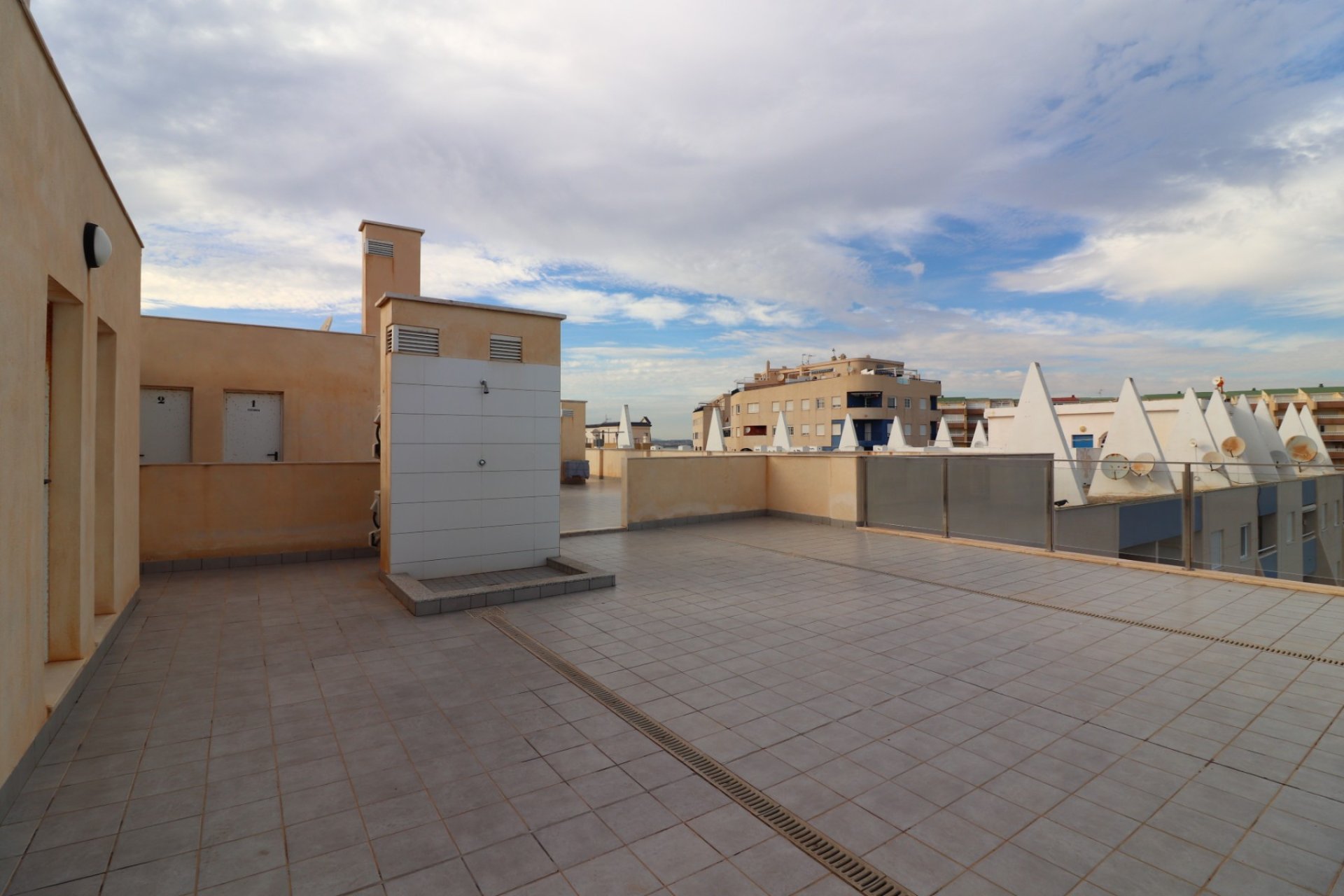 Resale - Apartment / flat -
La Mata - La Mata - Town