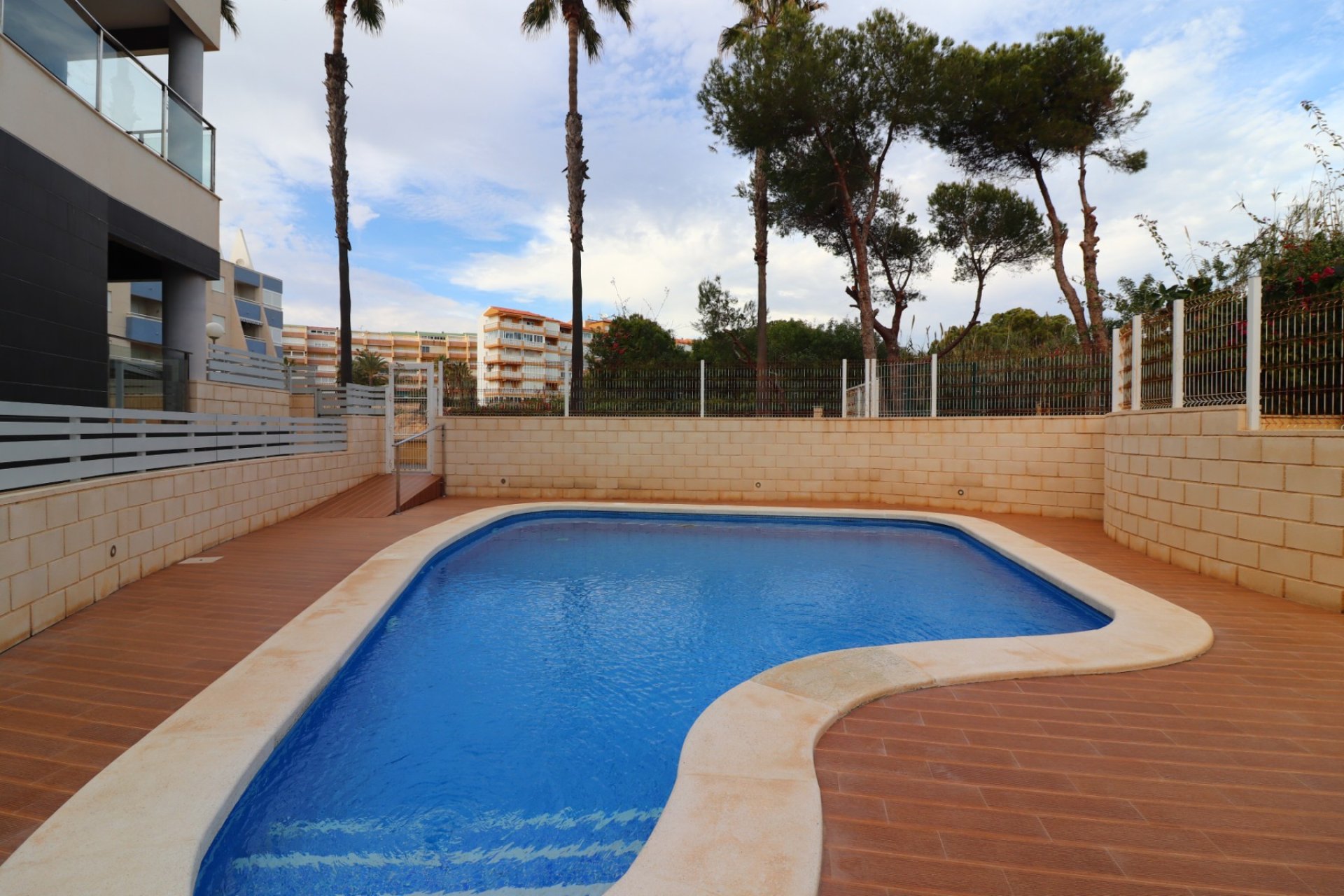 Resale - Apartment / flat -
La Mata - La Mata - Town