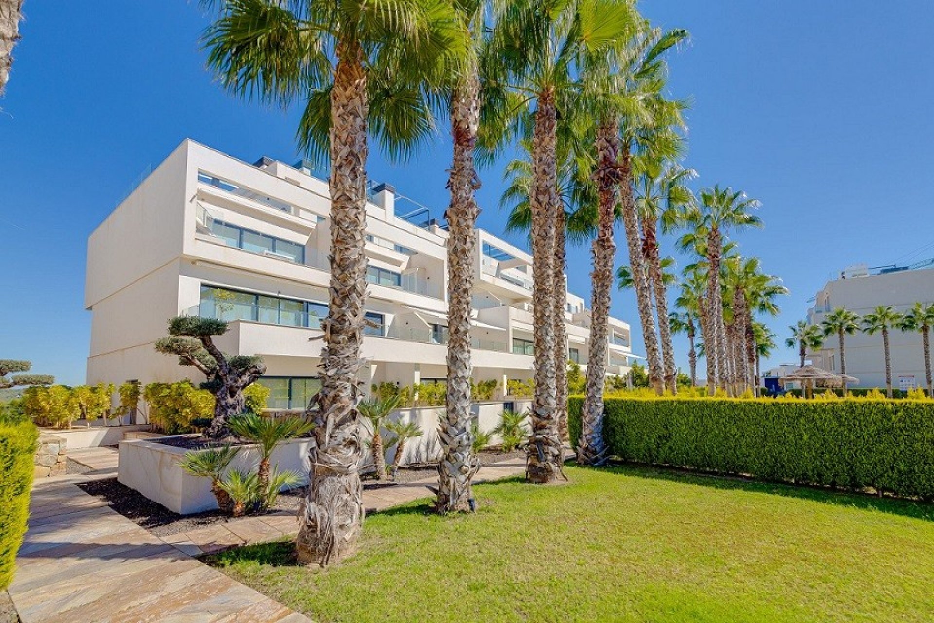 Resale - Apartment / flat -
Las Colinas Golf Resort