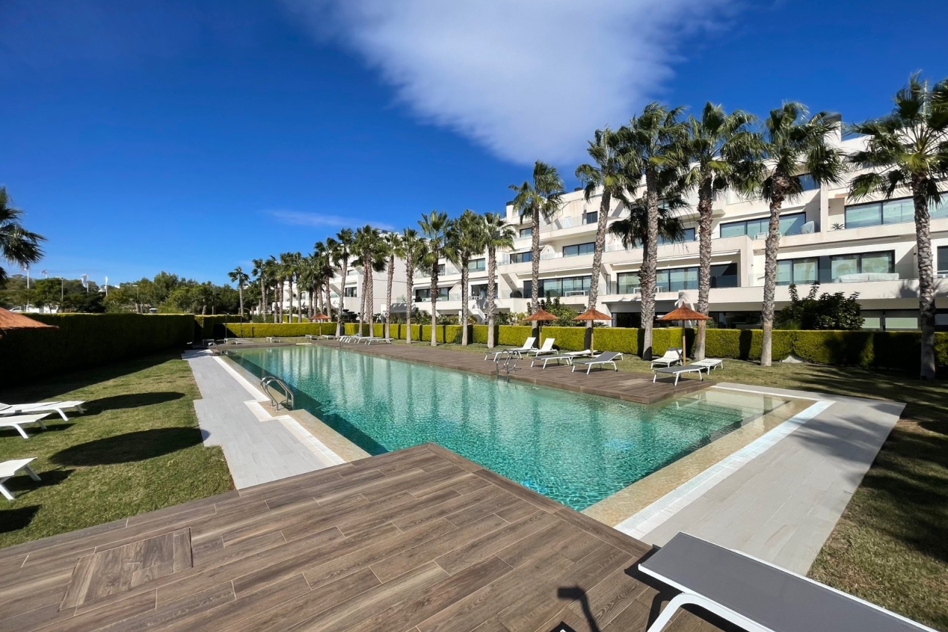 Resale - Apartment / flat -
Las Colinas Golf Resort