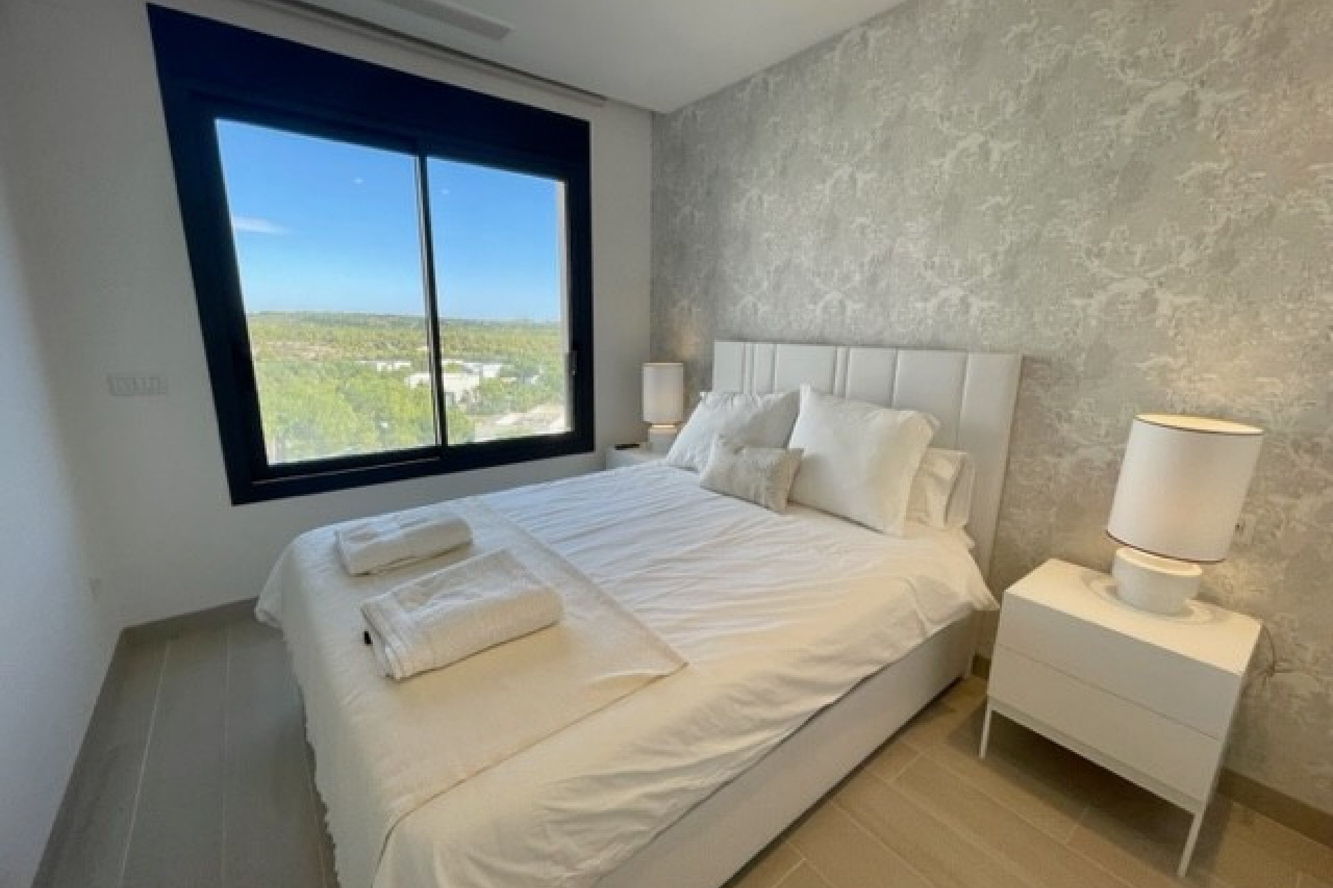 Resale - Apartment / flat -
Las Colinas Golf Resort