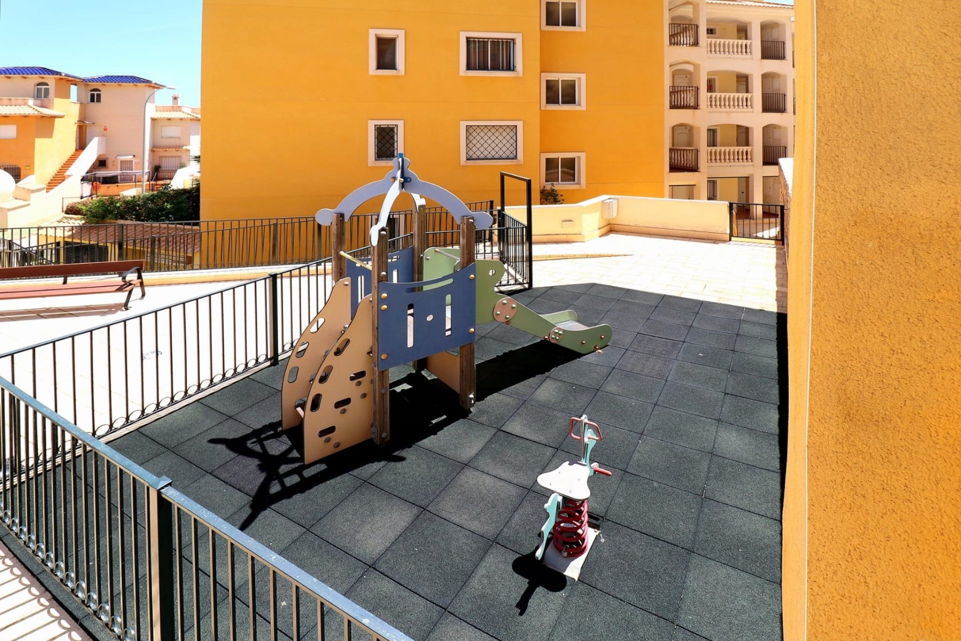 Resale - Apartment / flat -
Orihuela Costa - Campoamor