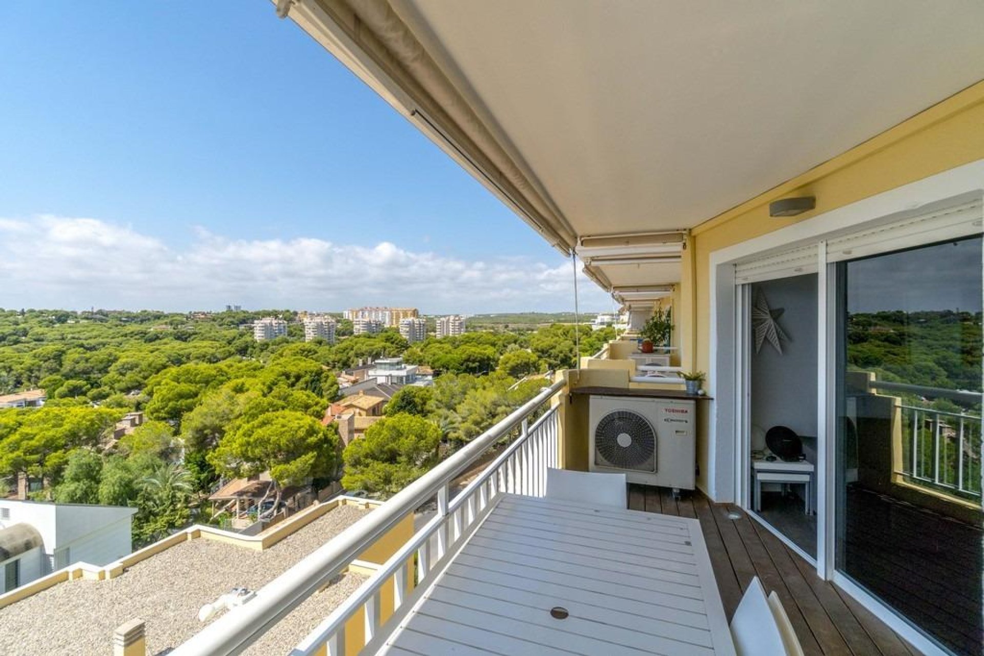 Resale - Apartment / flat -
Orihuela Costa - Campoamor
