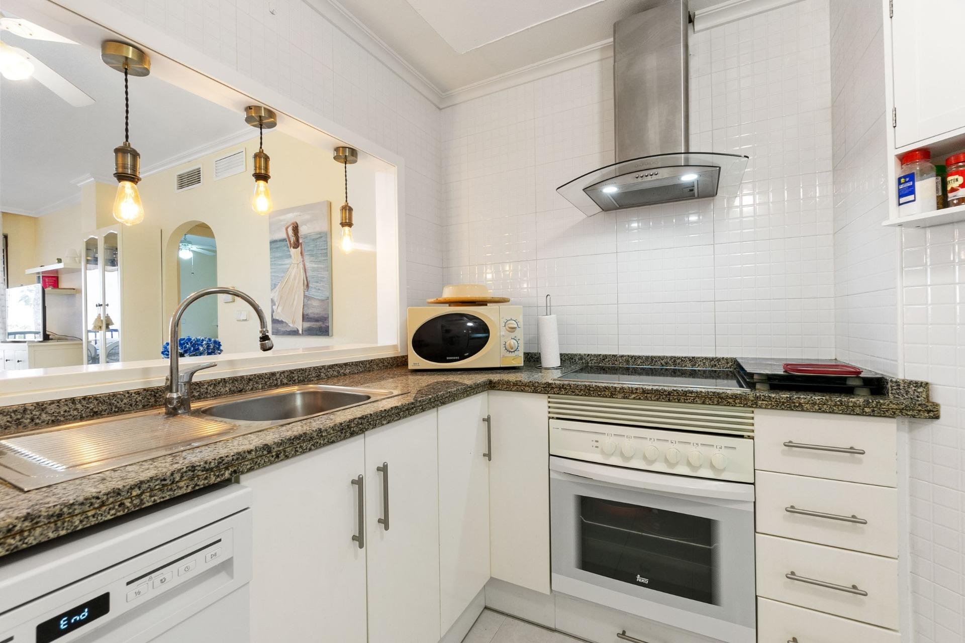 Resale - Apartment / flat -
Orihuela Costa - Campoamor