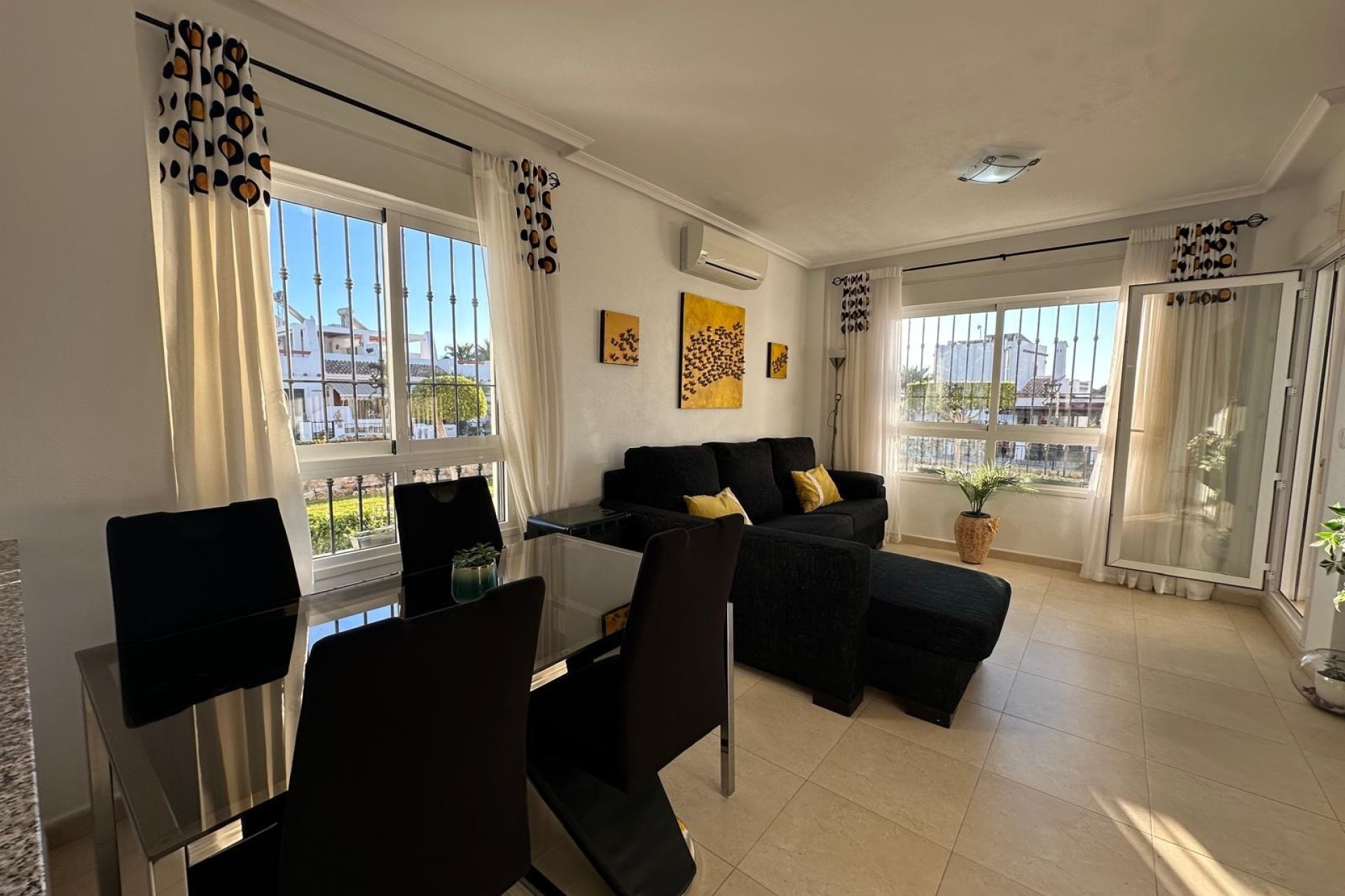 Resale - Apartment / flat -
Orihuela Costa - Campoamor