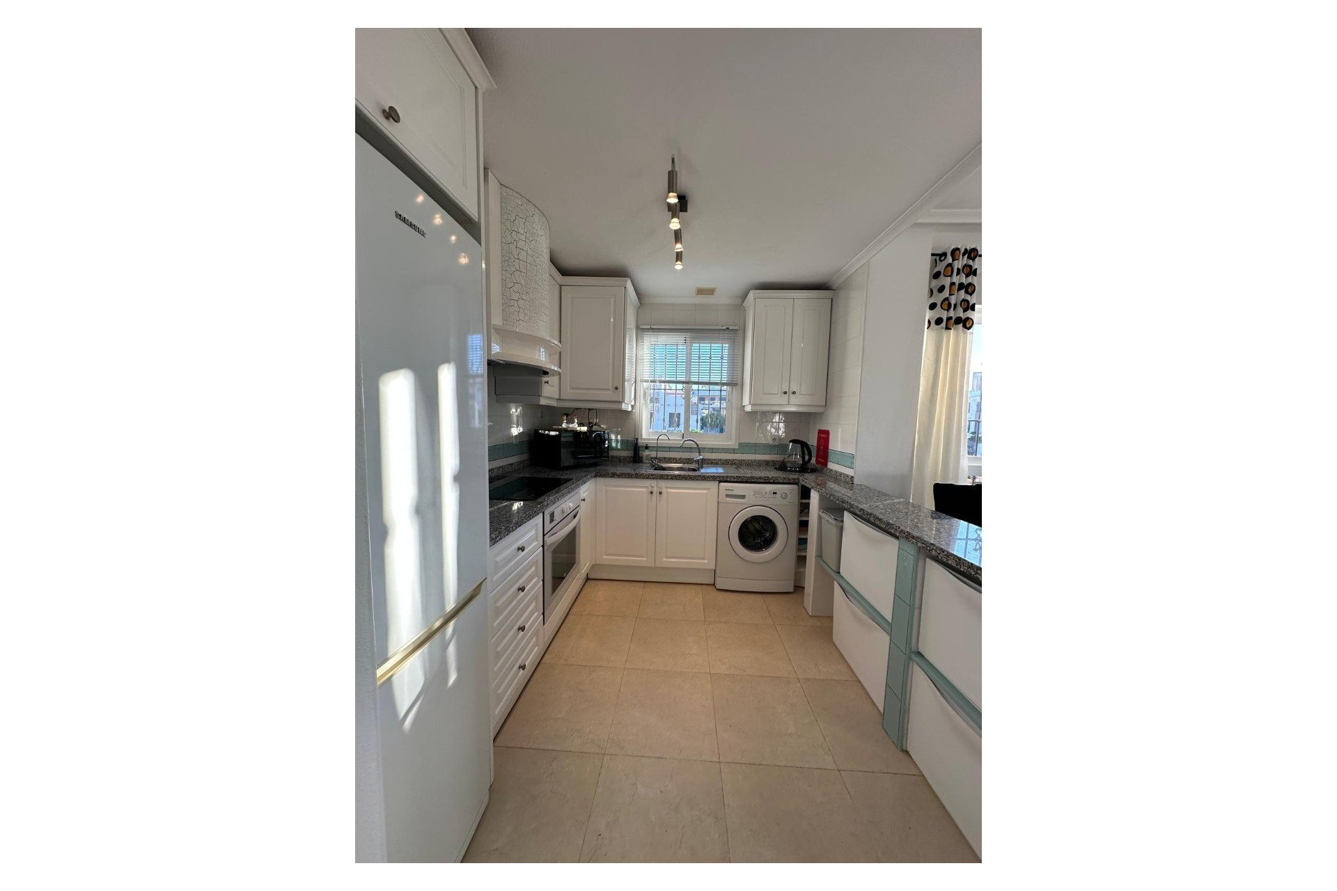 Resale - Apartment / flat -
Orihuela Costa - Campoamor