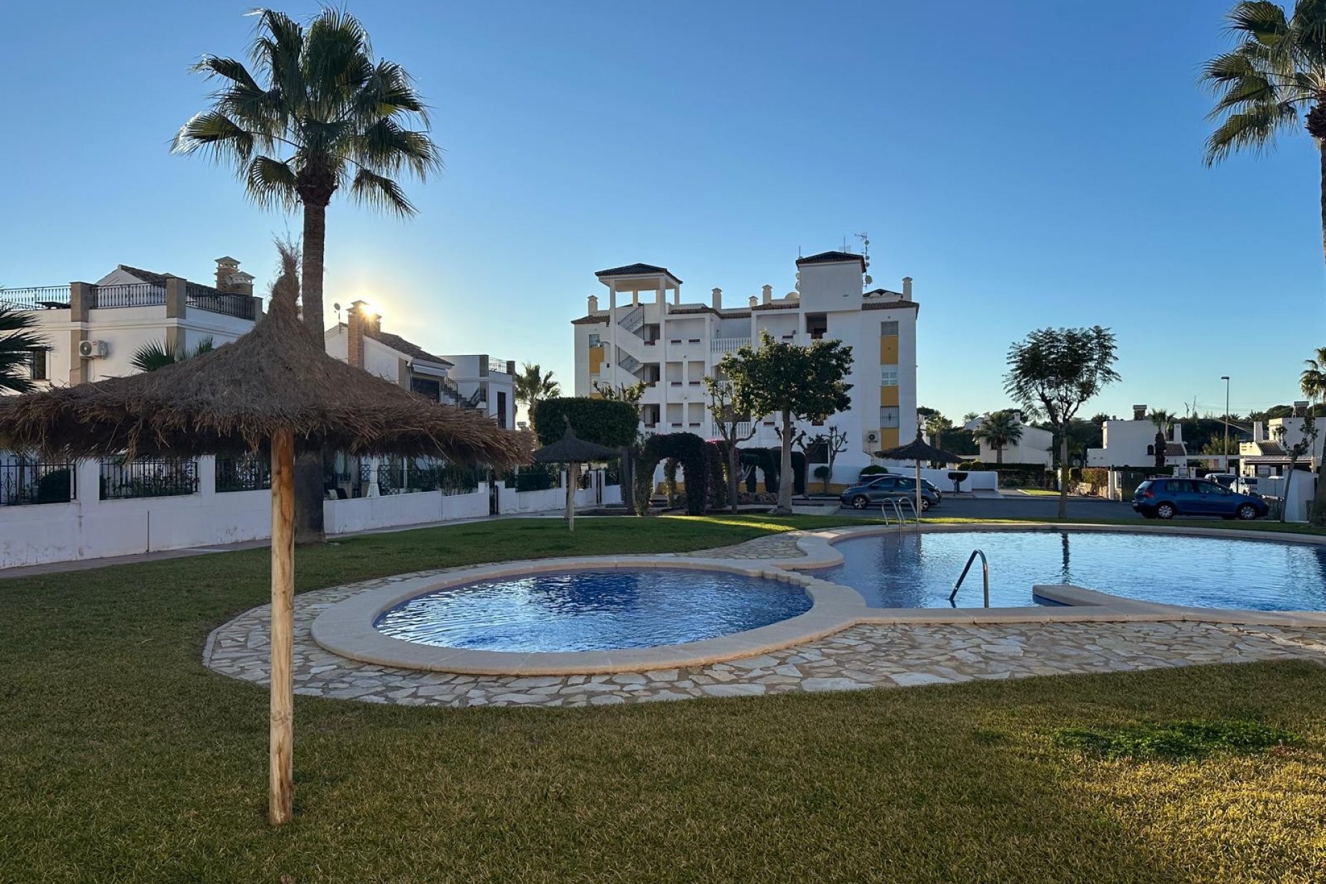 Resale - Apartment / flat -
Orihuela Costa - Campoamor