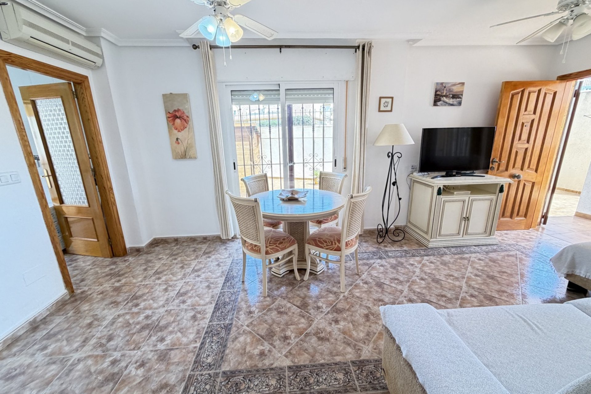 Resale - Apartment / flat -
Orihuela Costa - La Zenia