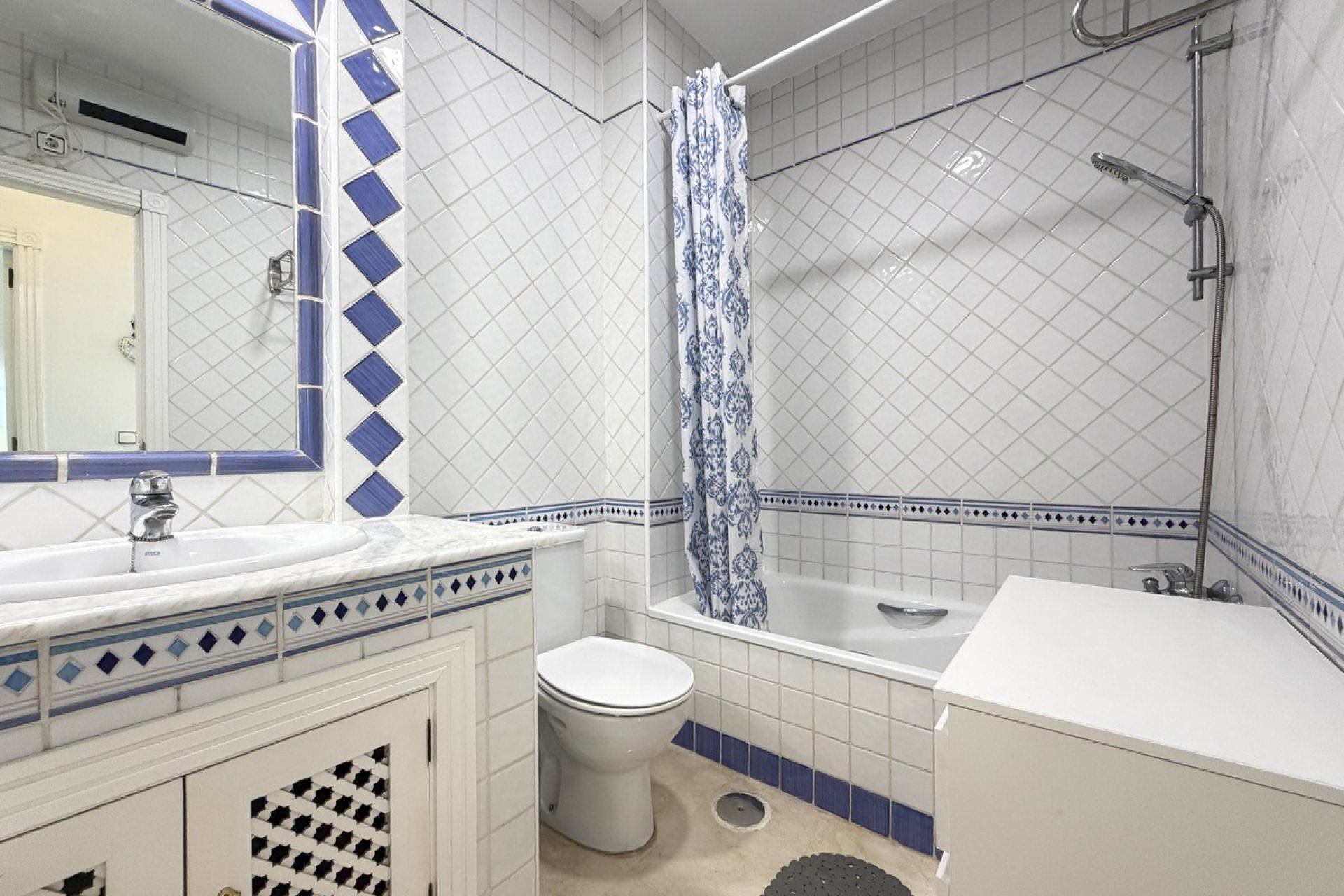 Resale - Apartment / flat -
Orihuela Costa - Las Ramblas