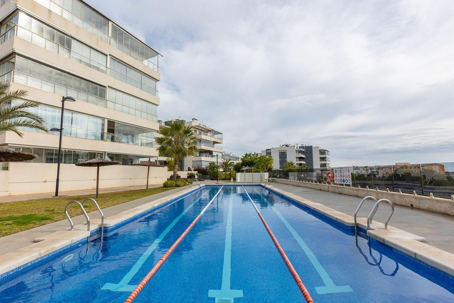 Resale - Apartment / flat -
Orihuela Costa - Los Dolses