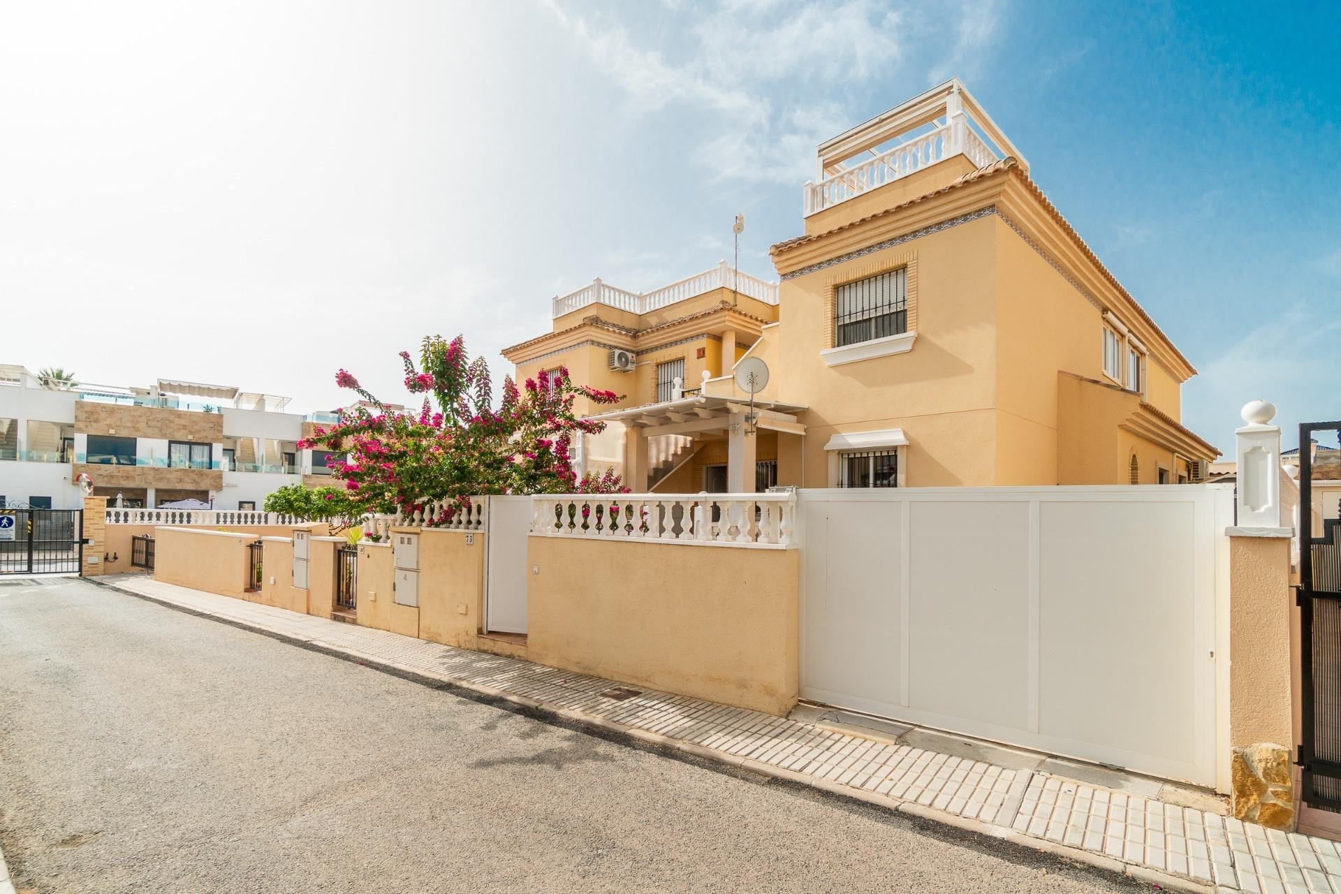 Resale - Apartment / flat -
Orihuela Costa - Los Dolses