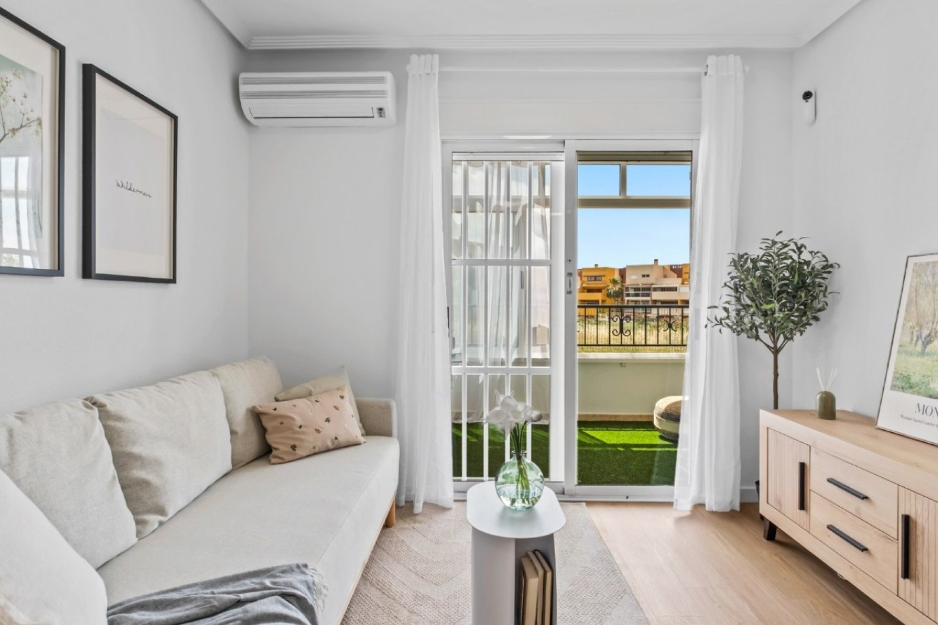 Resale - Apartment / flat -
Orihuela Costa - Playa Flamenca