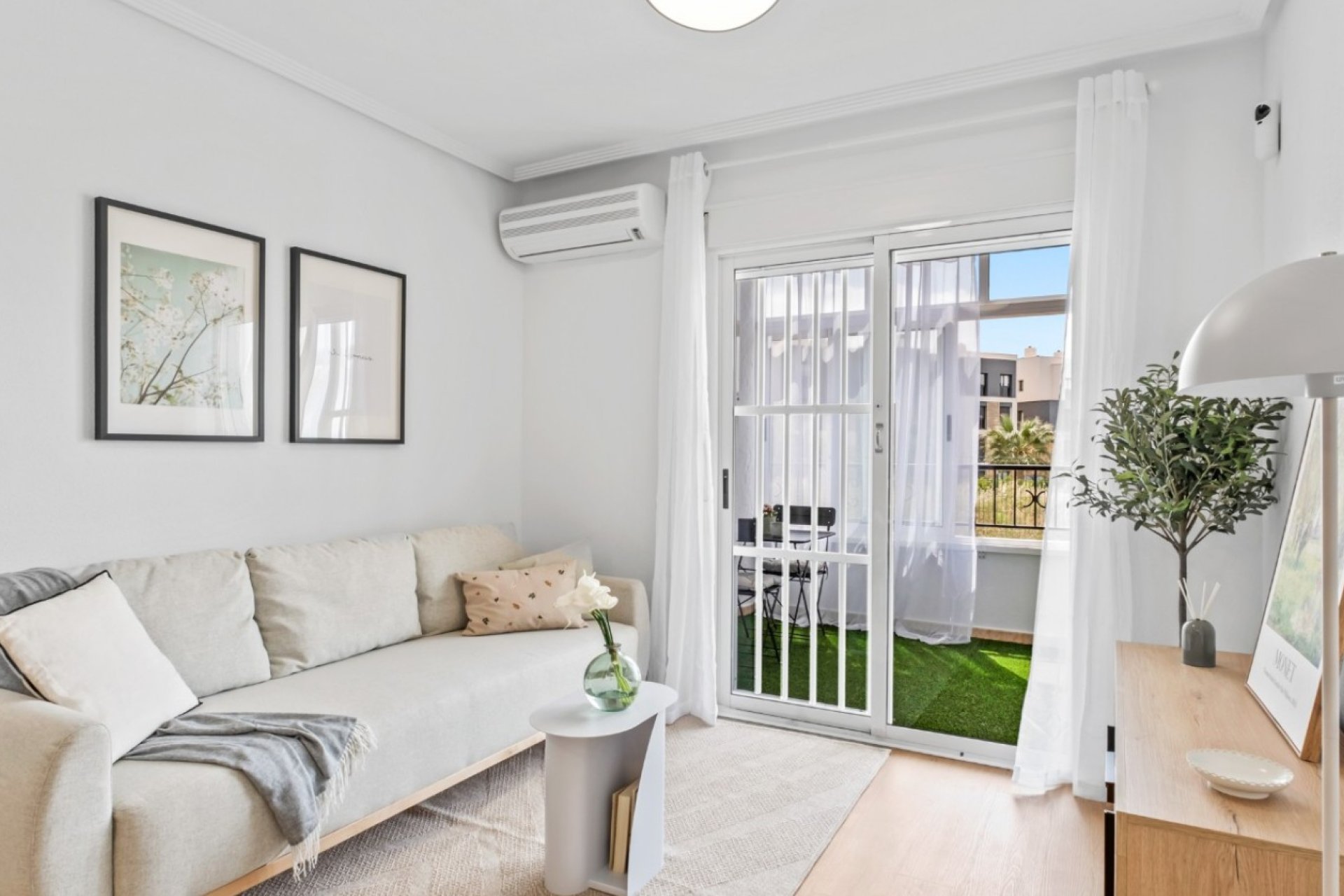 Resale - Apartment / flat -
Orihuela Costa - Playa Flamenca