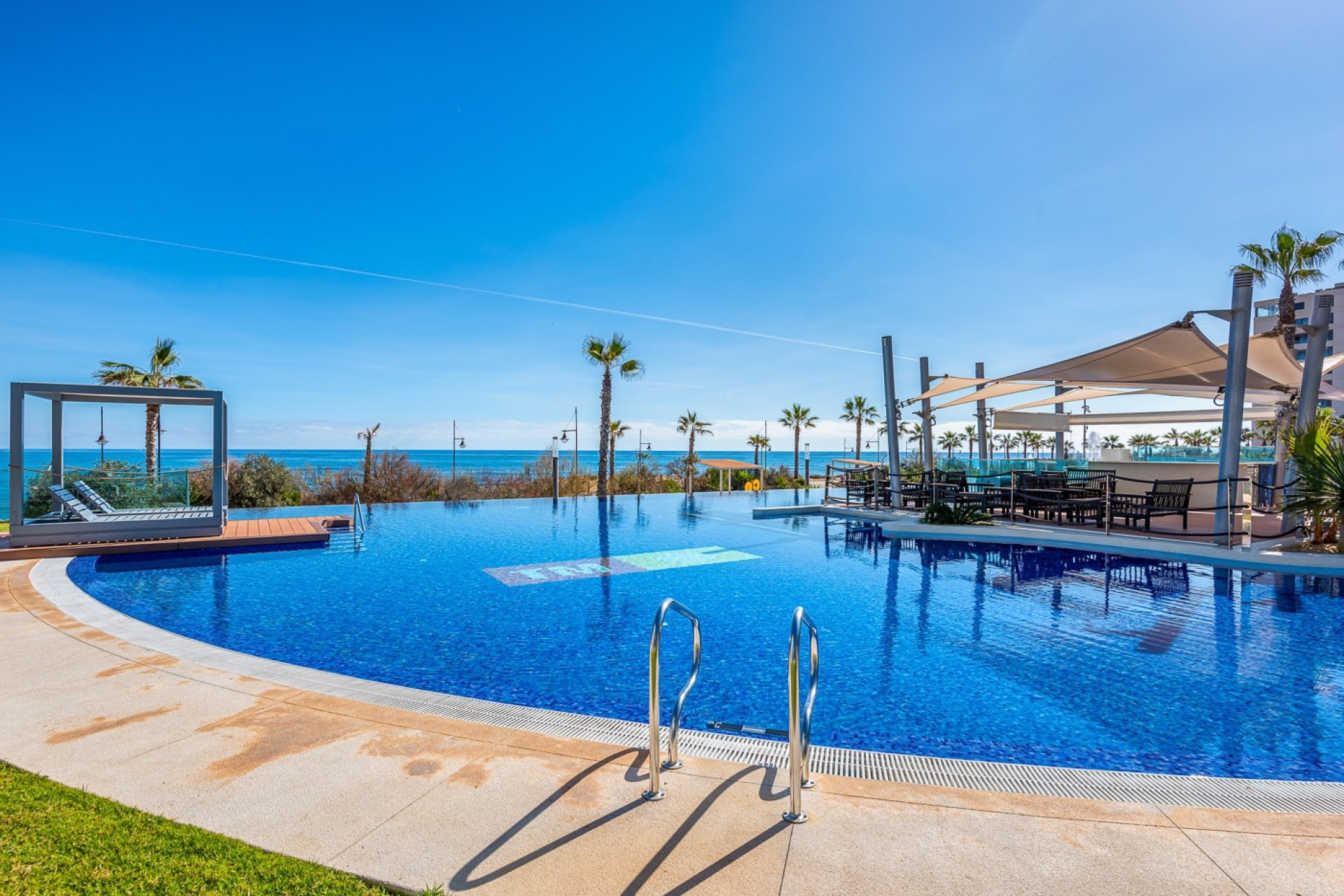 Resale - Apartment / flat -
Orihuela Costa - Punta Prima