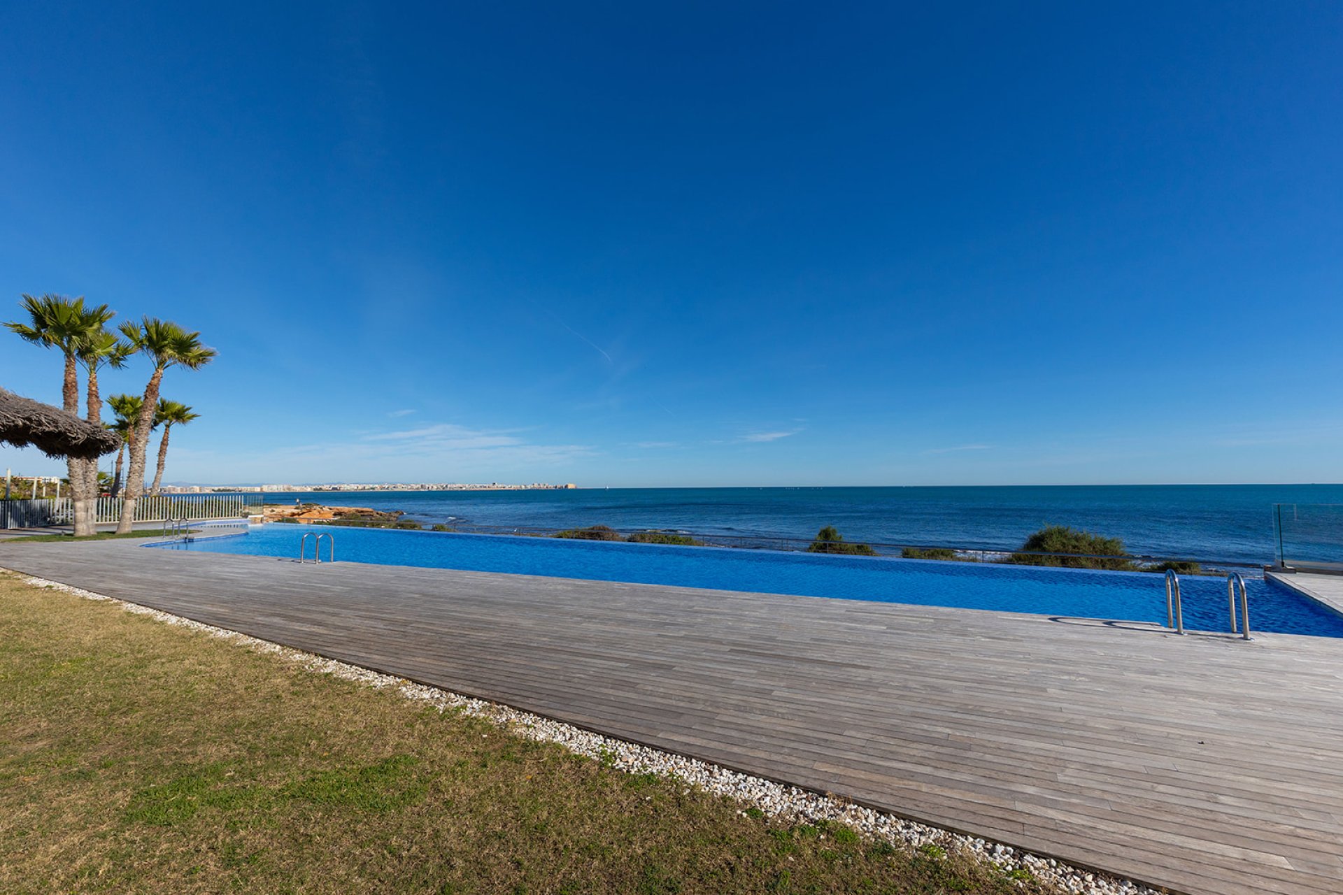 Resale - Apartment / flat -
Orihuela Costa - Punta Prima