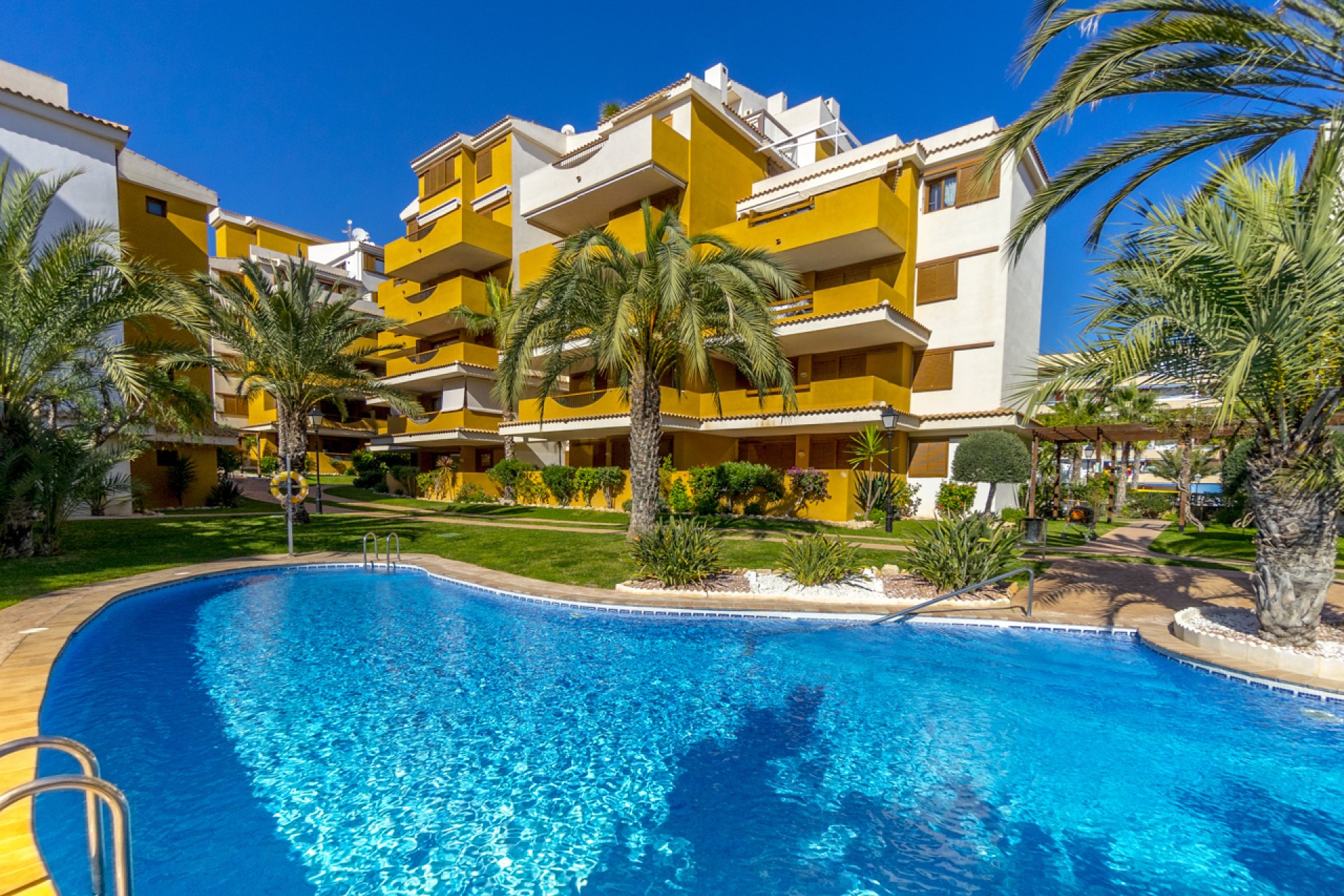 Resale - Apartment / flat -
Orihuela Costa - Punta Prima