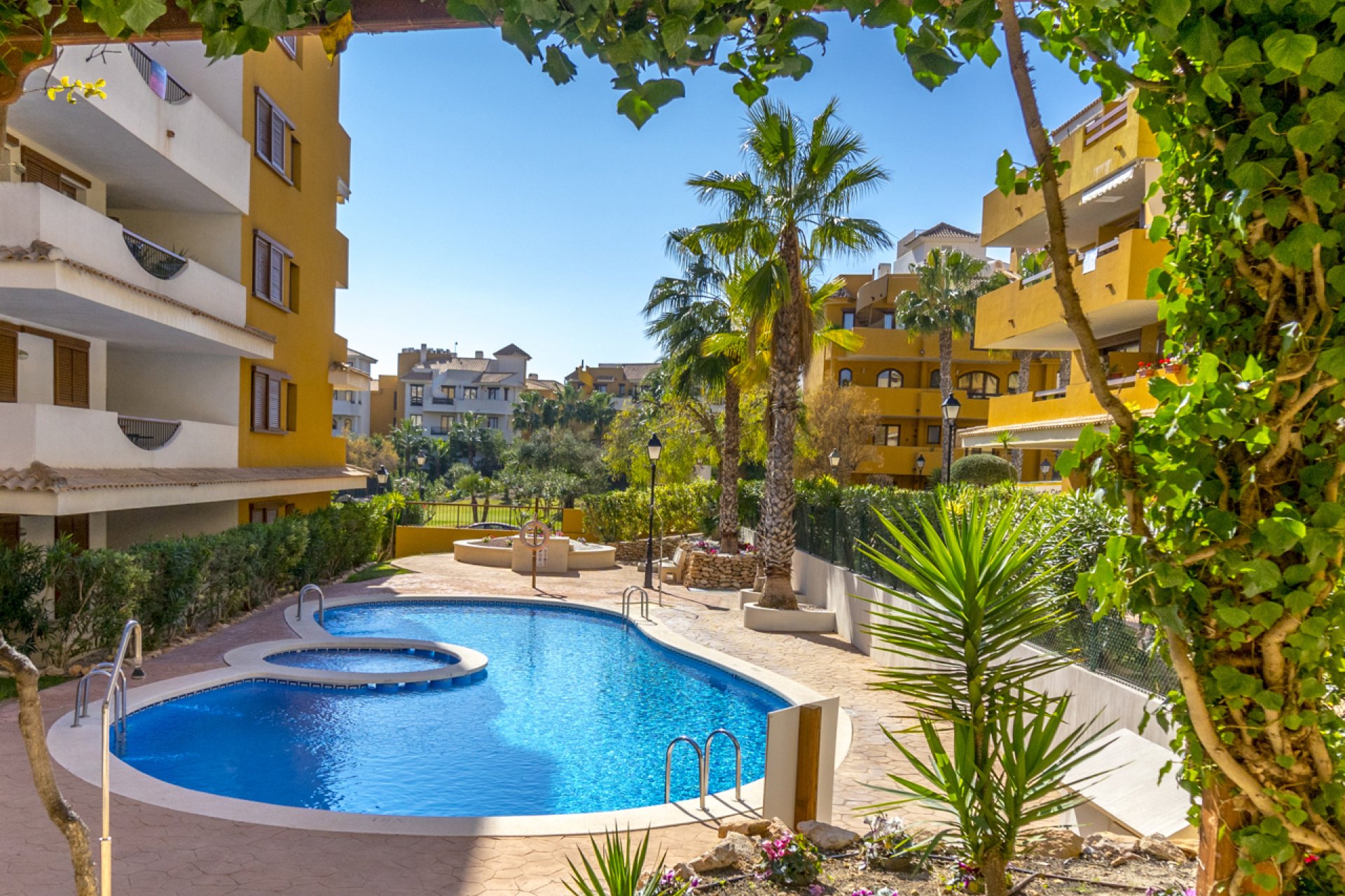 Resale - Apartment / flat -
Orihuela Costa - Punta Prima