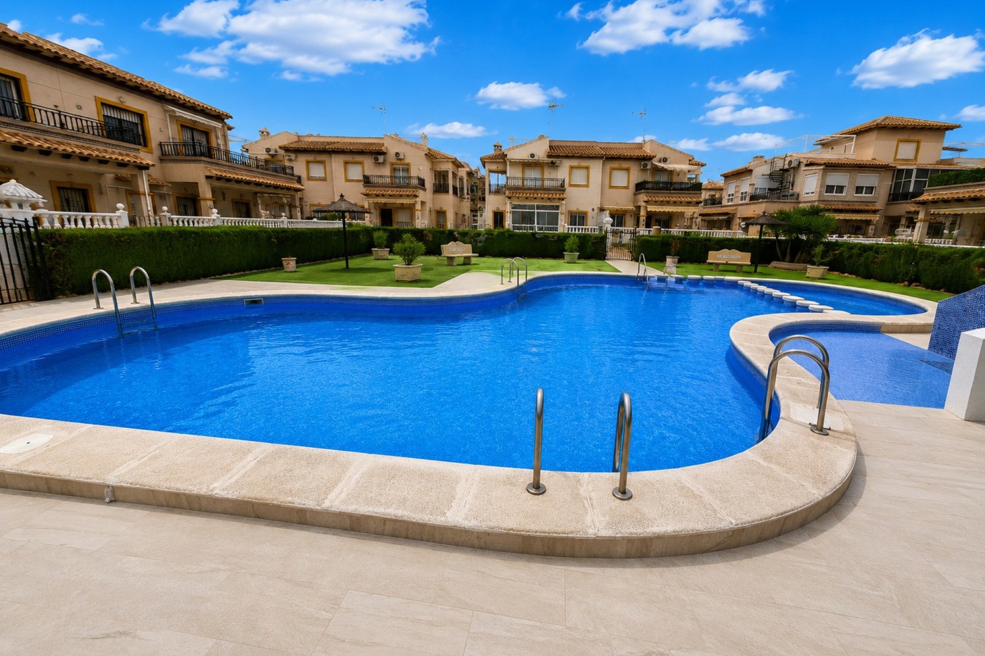 Resale - Apartment / flat -
Orihuela Costa - Punta Prima