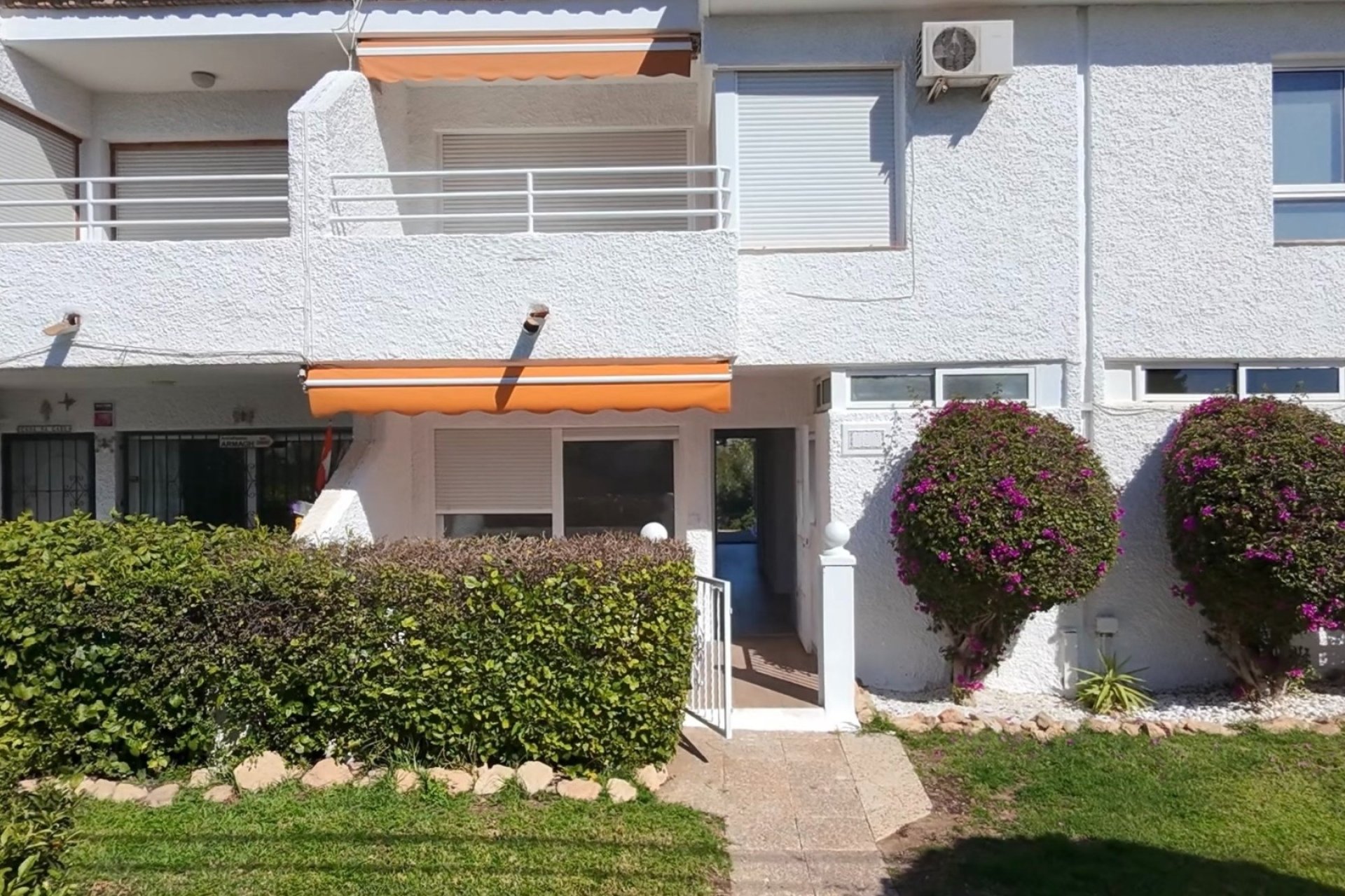 Resale - Apartment / flat -
Orihuela Costa - Villamartin