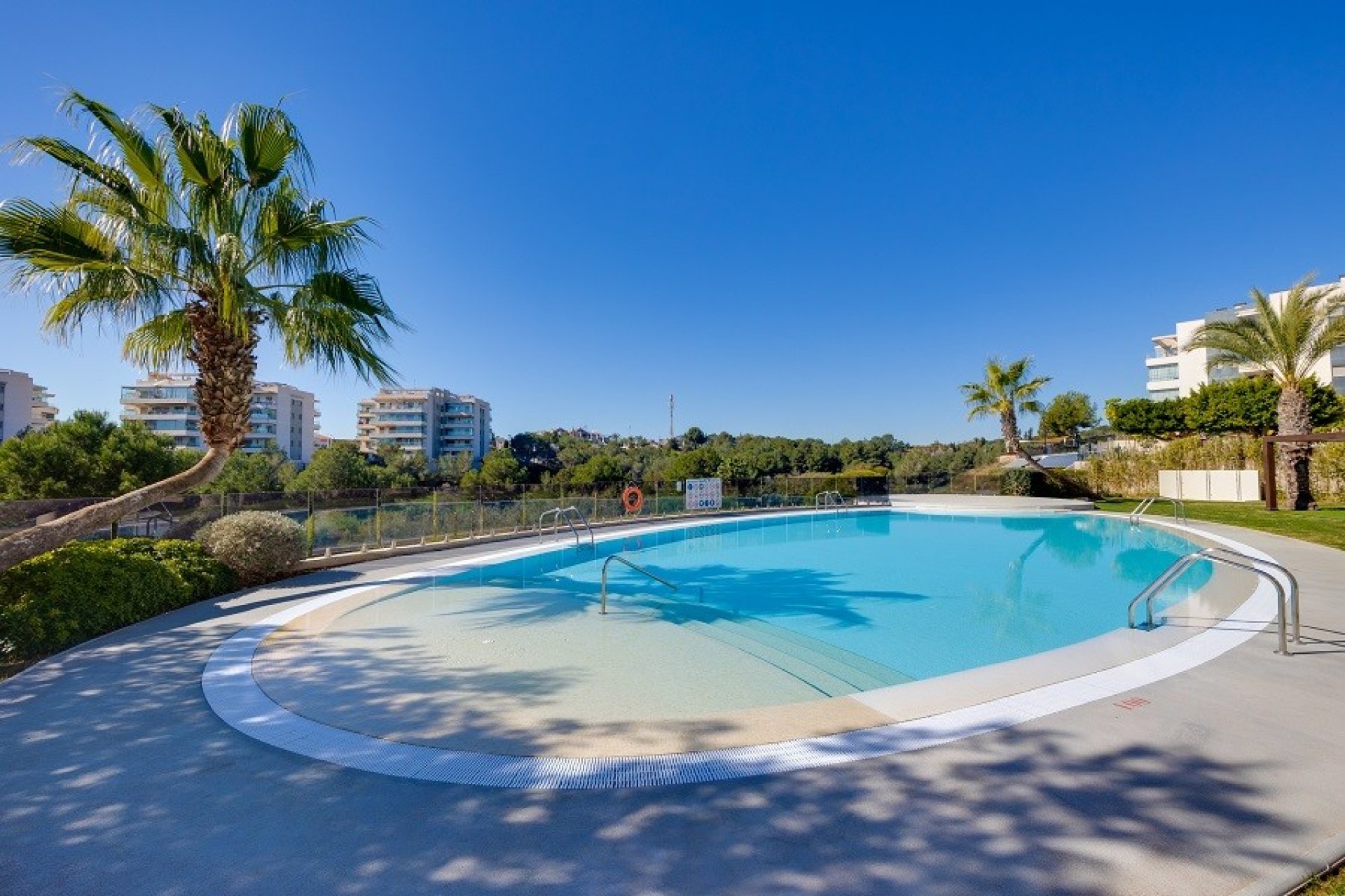 Resale - Apartment / flat -
Orihuela Costa - Villamartin