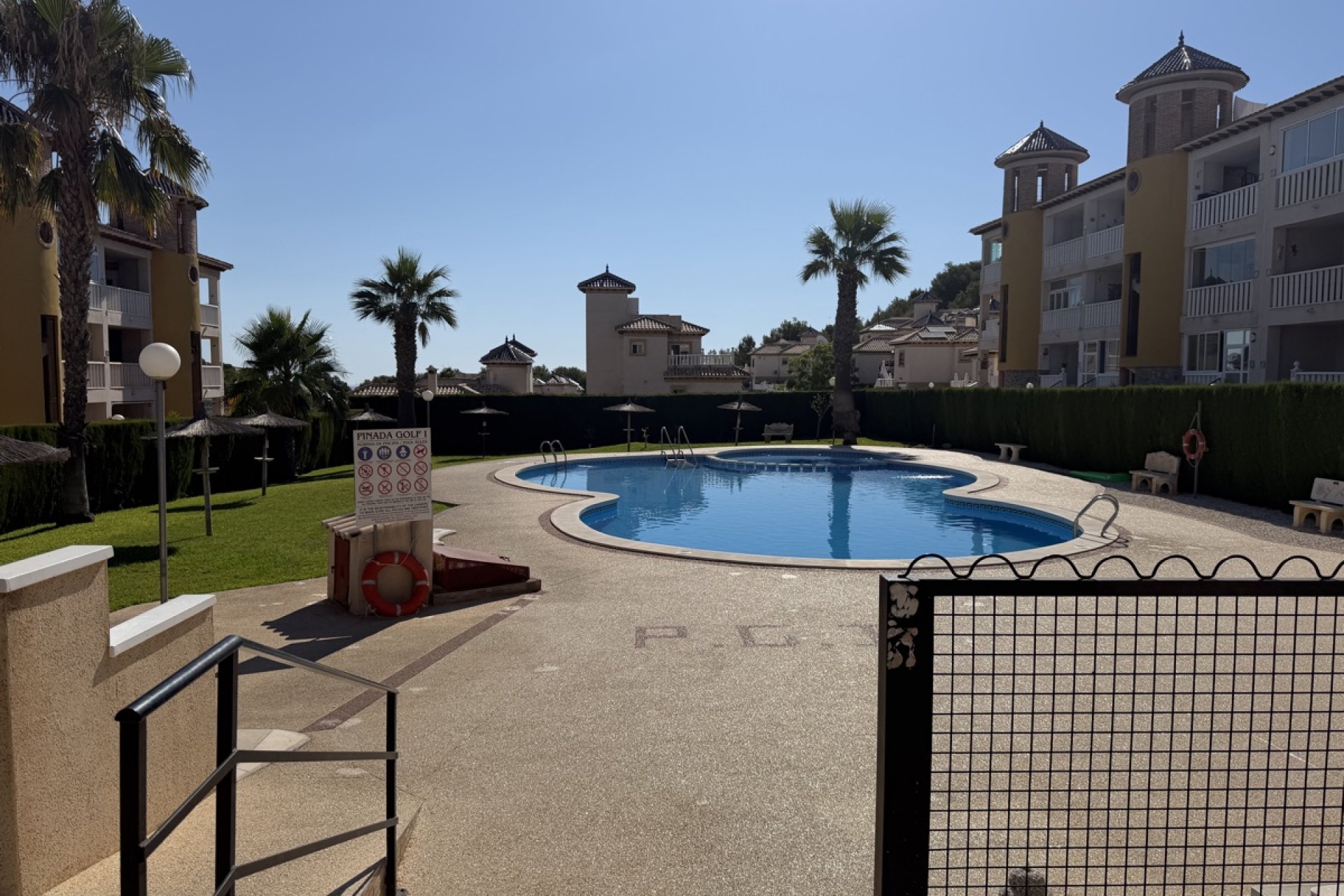 Resale - Apartment / flat -
Orihuela Costa - Villamartin