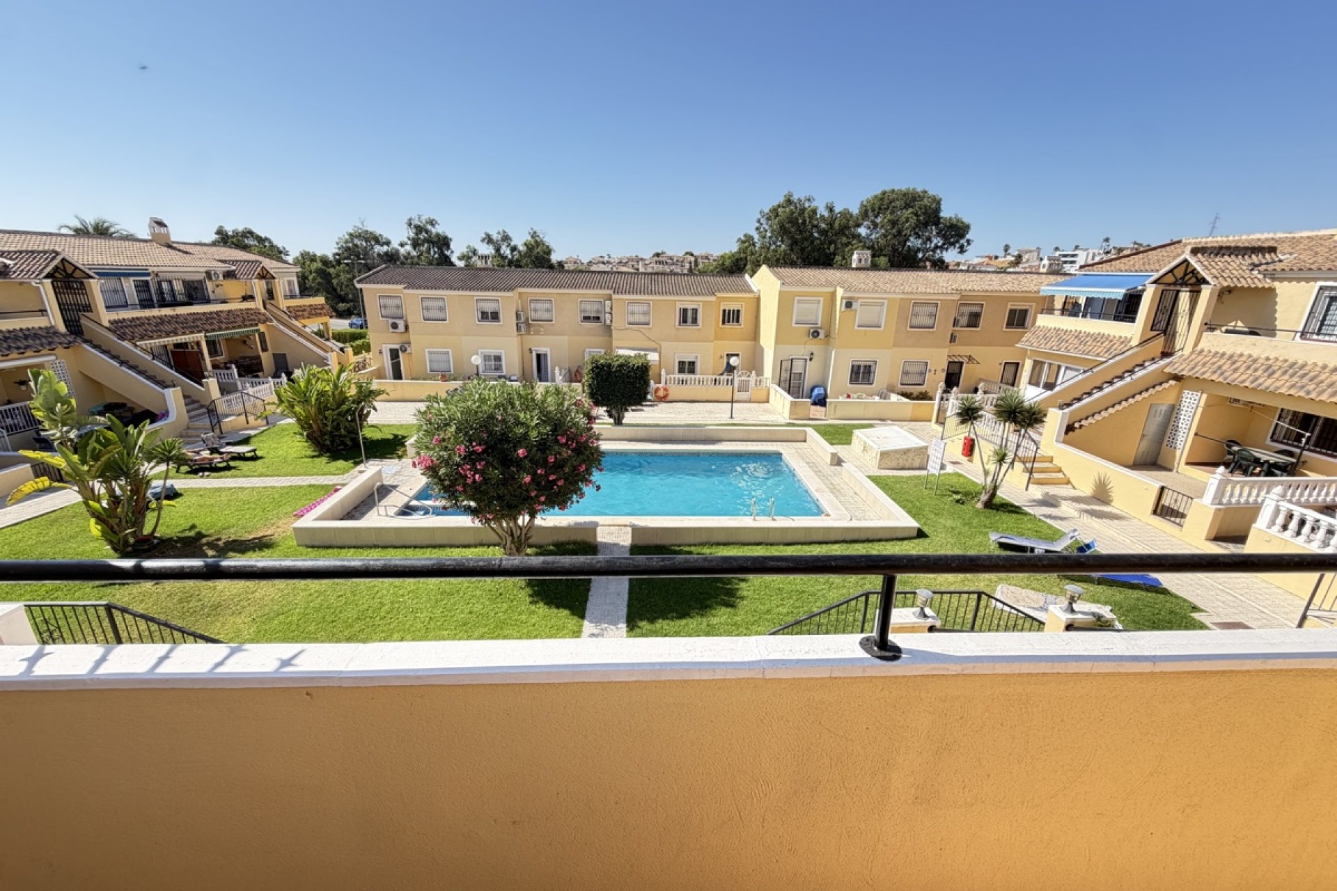 Resale - Apartment / flat -
Orihuela Costa - Villamartin