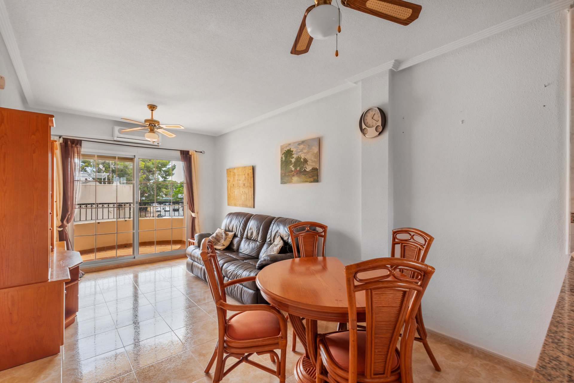 Resale - Apartment / flat -
Orihuela Costa - Villamartin