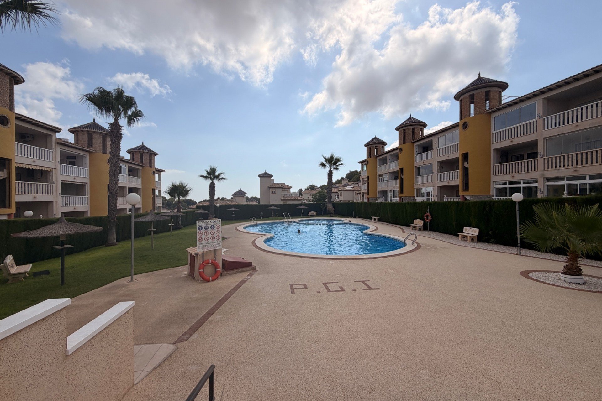 Resale - Apartment / flat -
Orihuela Costa - Villamartin