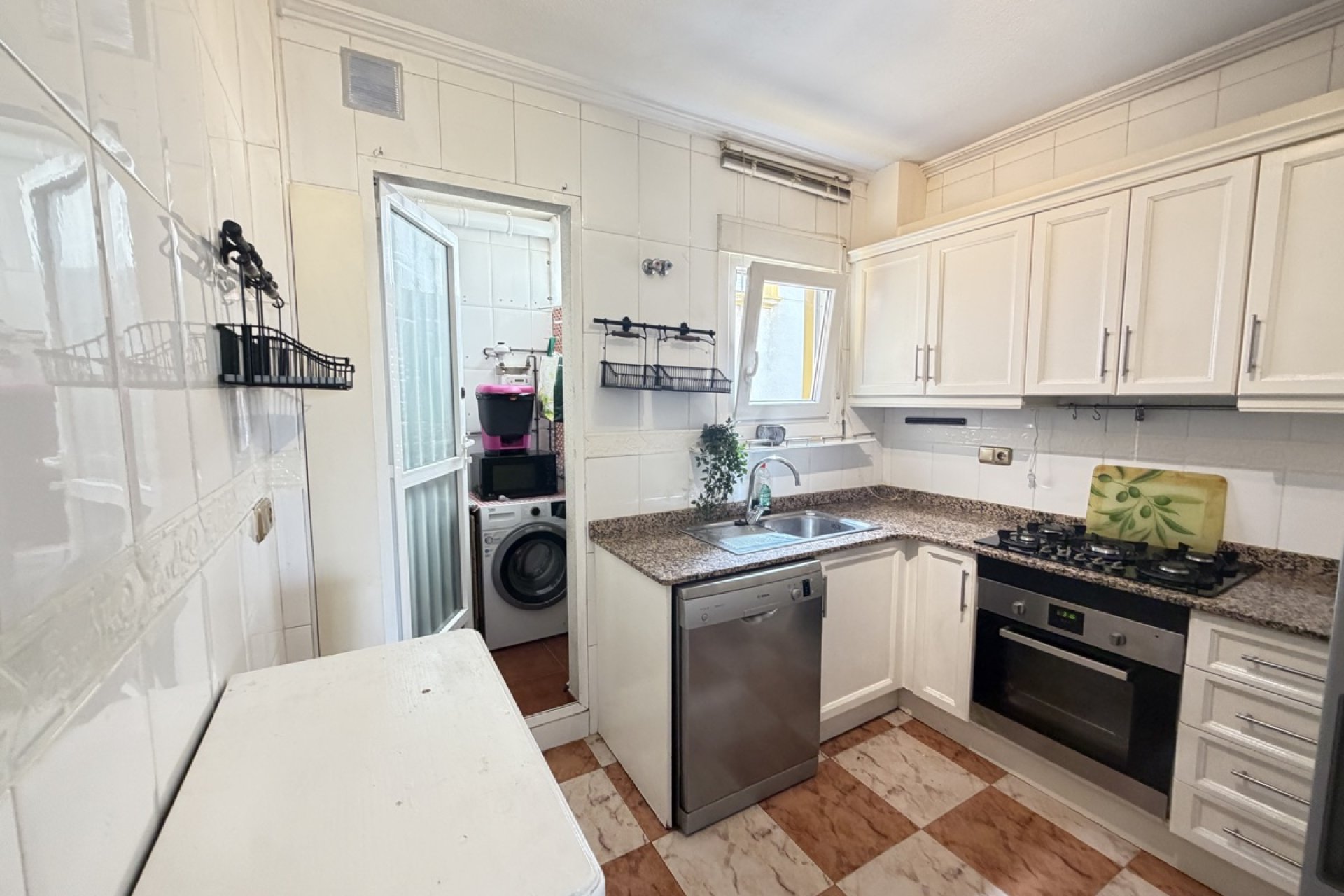 Resale - Apartment / flat -
Orihuela Costa - Villamartin