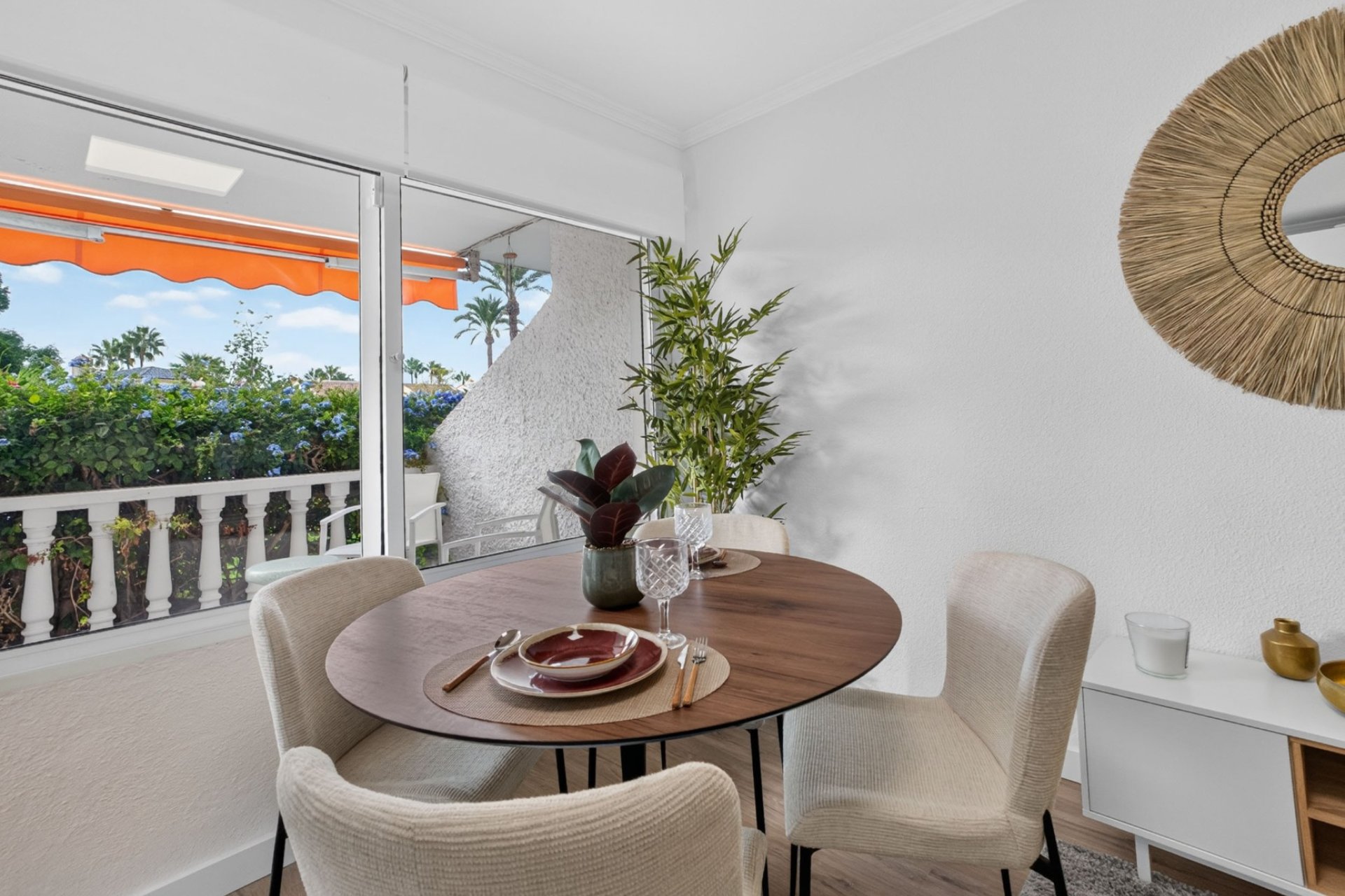 Resale - Apartment / flat -
Orihuela Costa - Villamartin