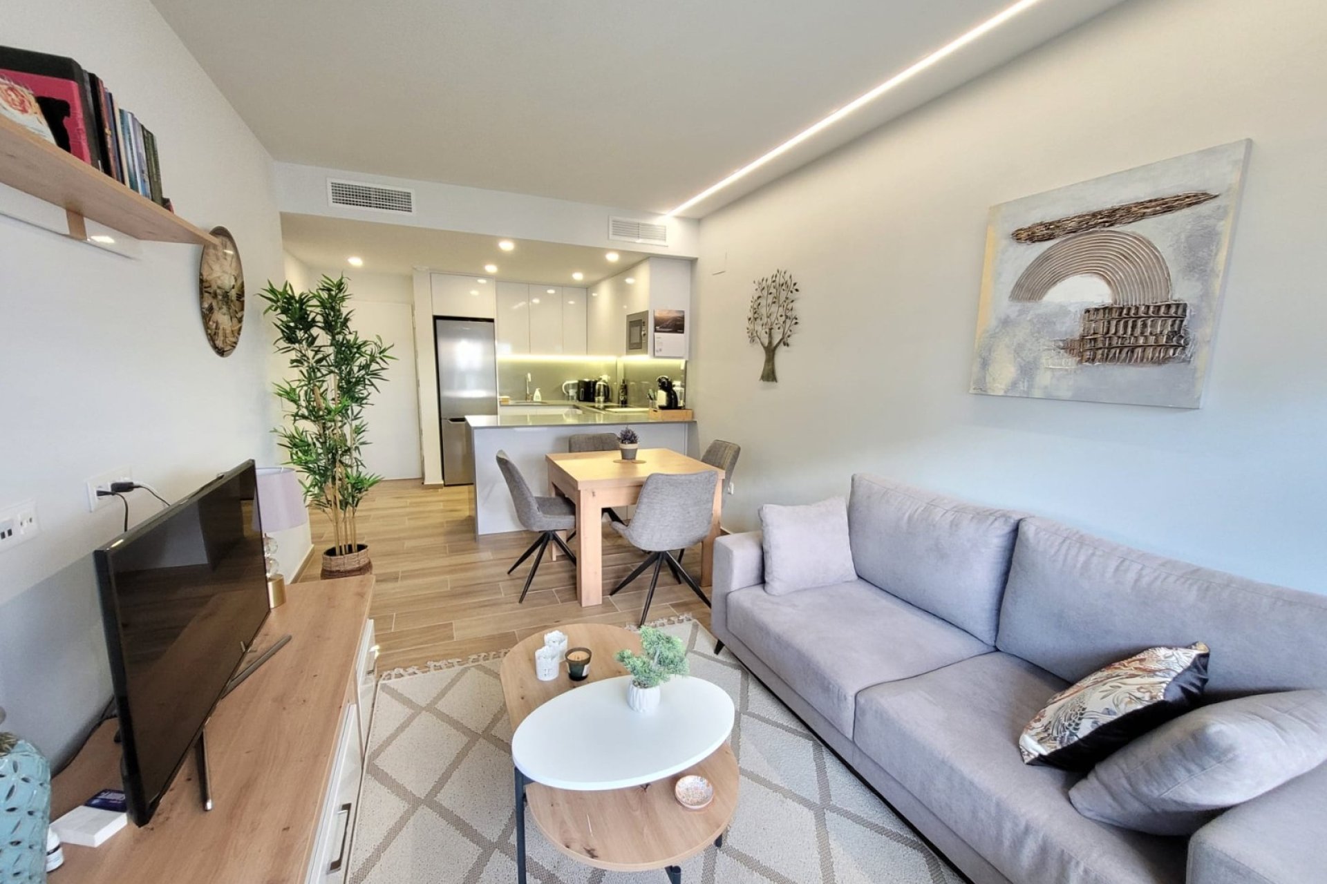 Resale - Apartment / flat -
Orihuela Costa - Villamartin