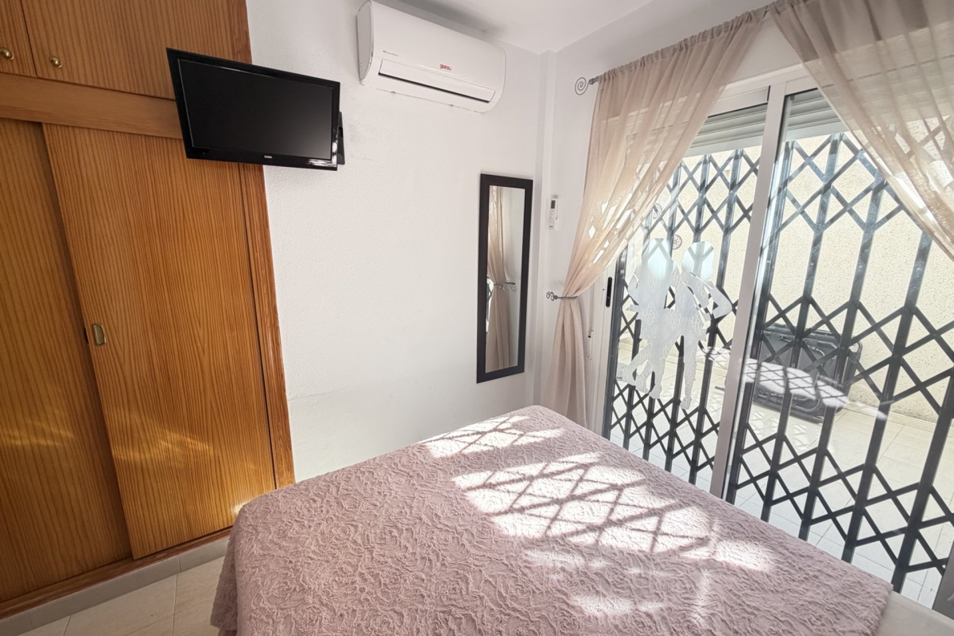 Resale - Apartment / flat -
Orihuela Costa - Villamartin