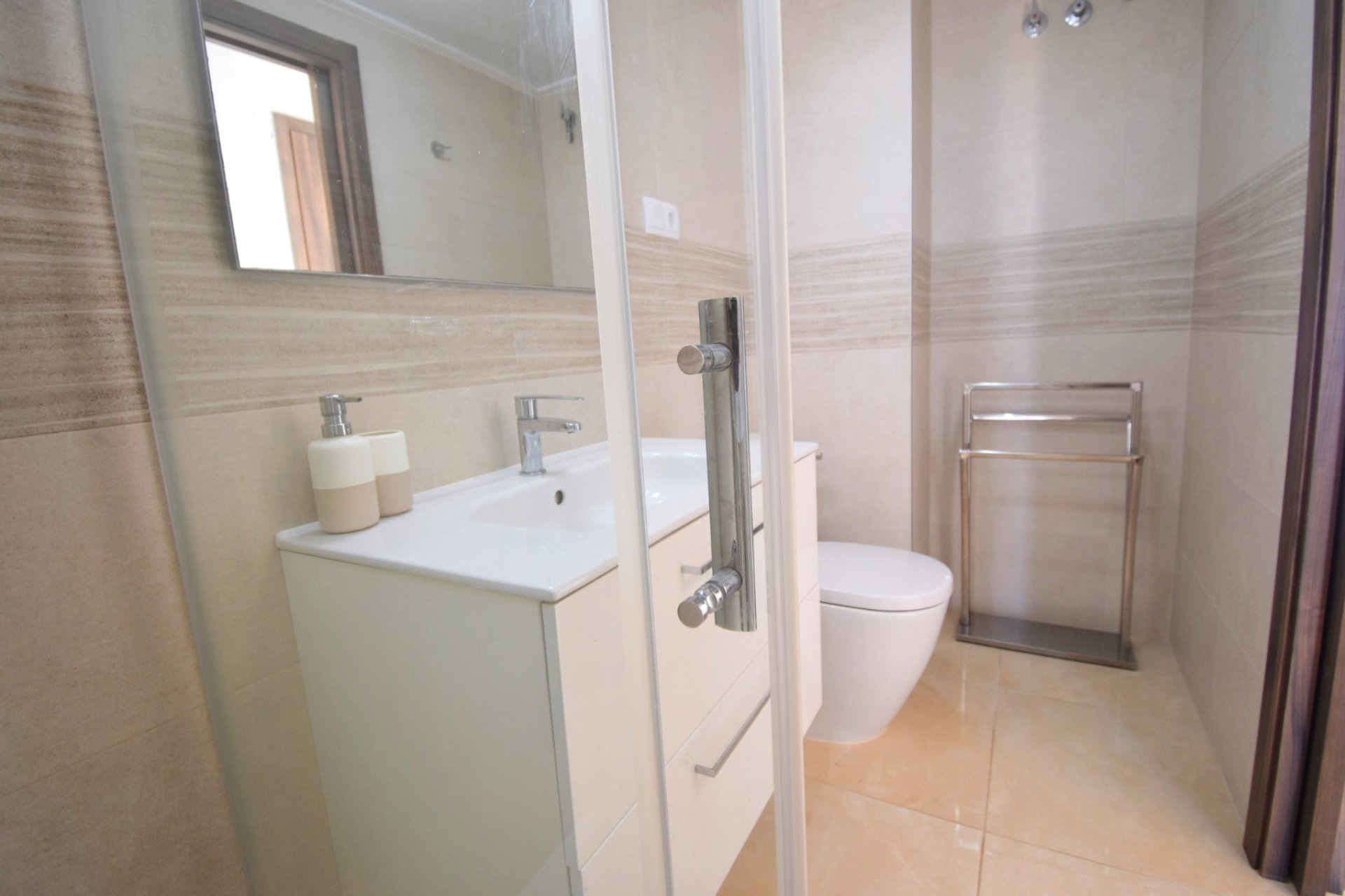 Resale - Apartment / flat -
Orihuela Costa - Villamartin