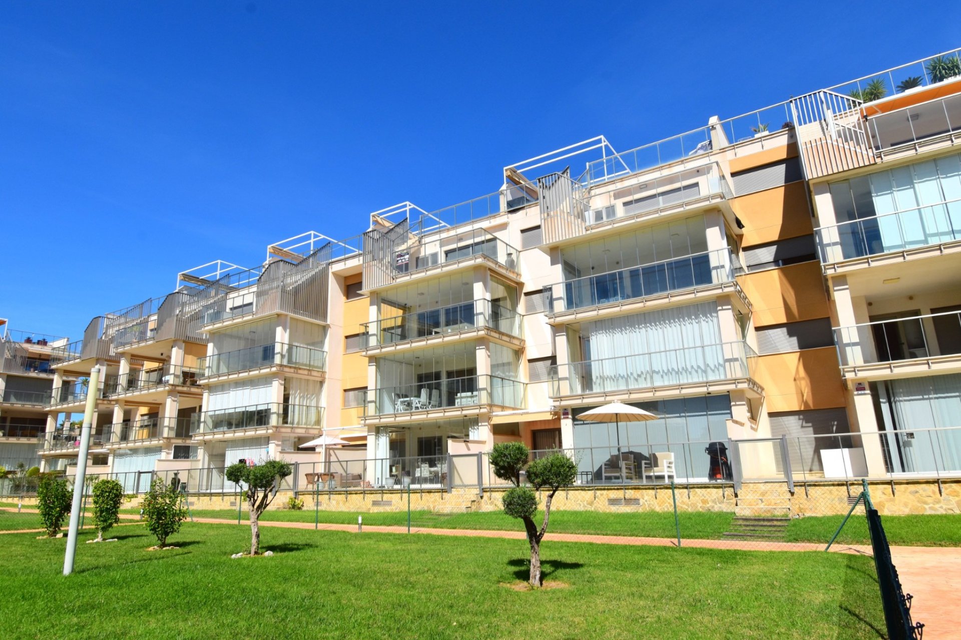 Resale - Apartment / flat -
Orihuela Costa - Villamartin