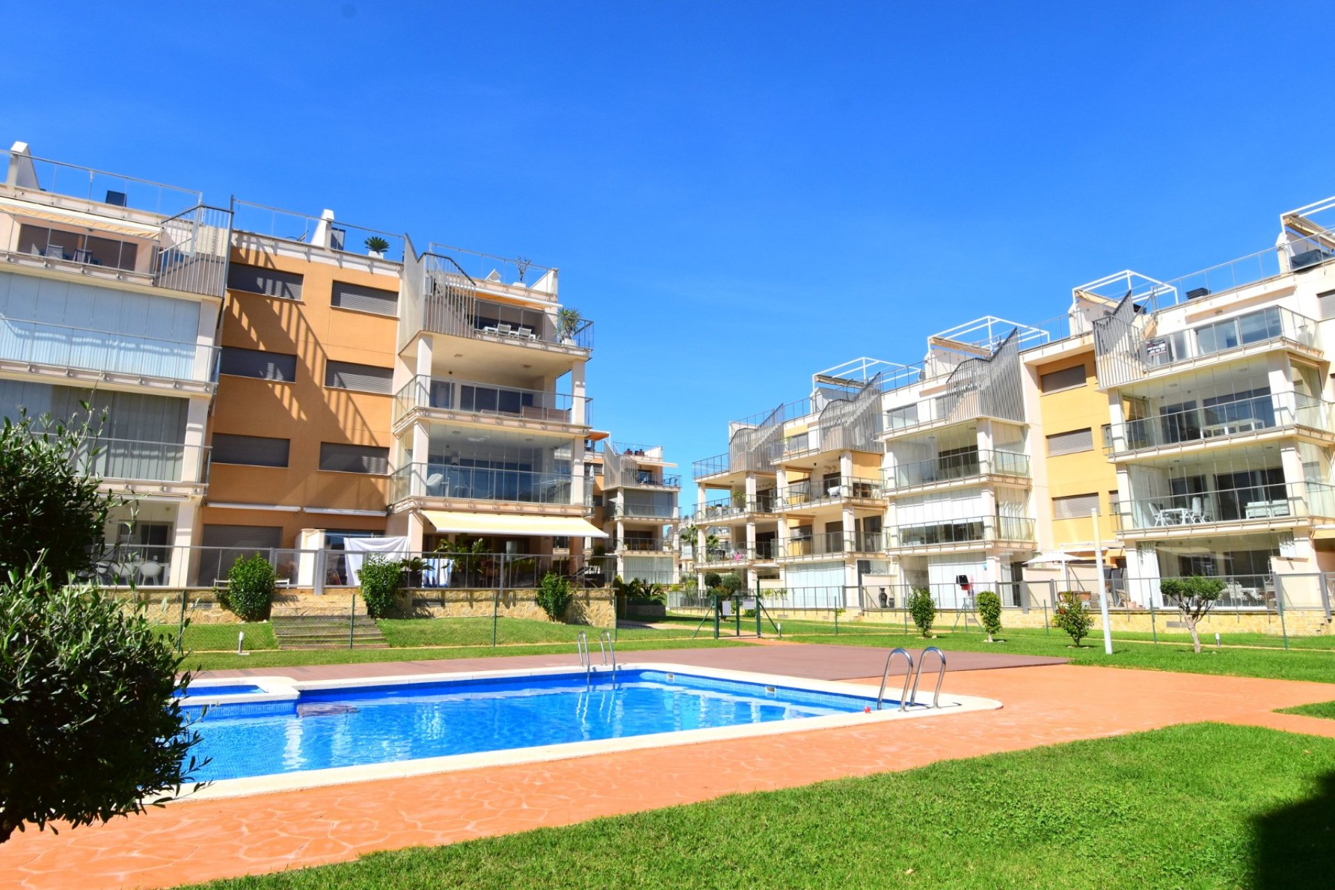 Resale - Apartment / flat -
Orihuela Costa - Villamartin