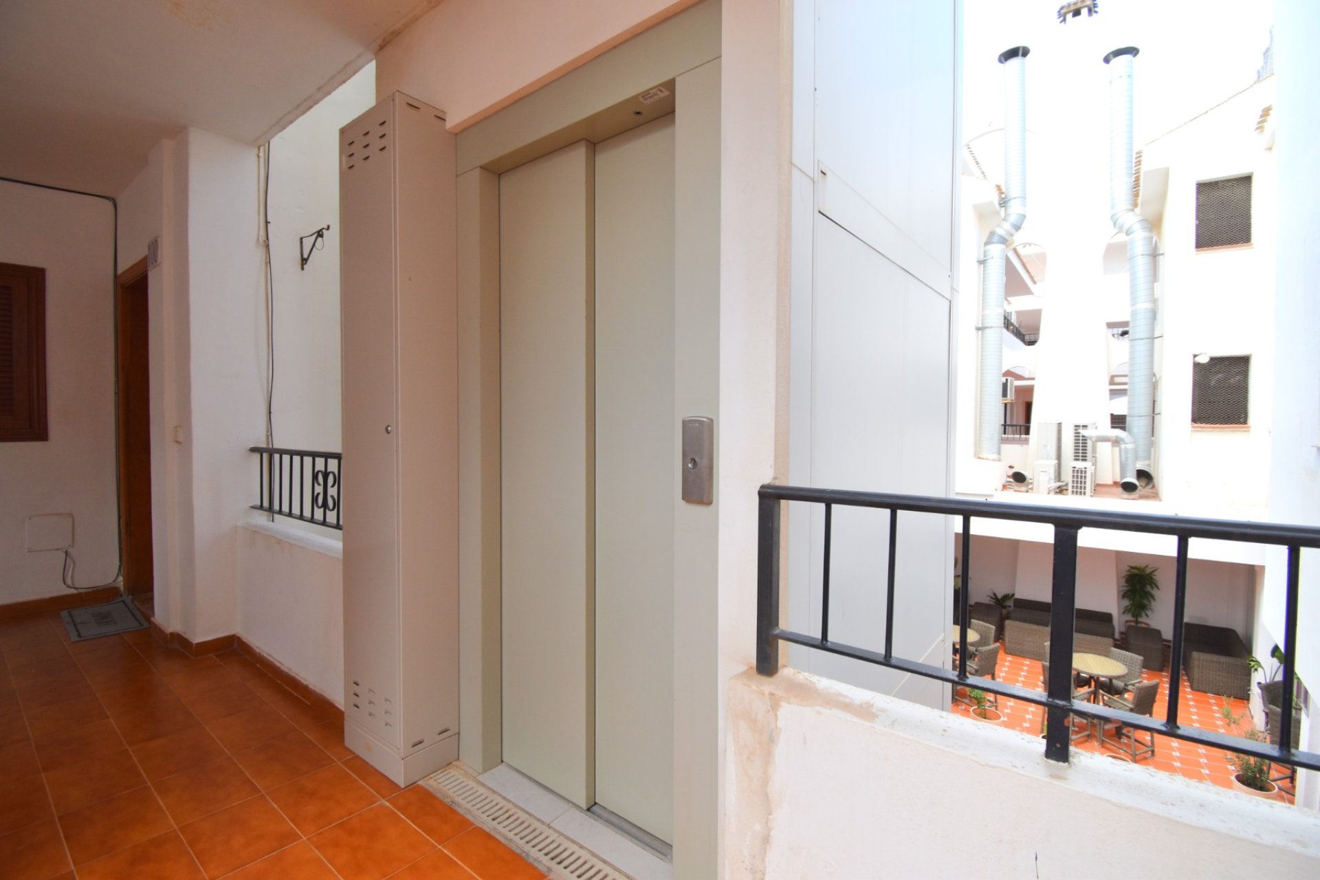 Resale - Apartment / flat -
Orihuela Costa - Villamartin