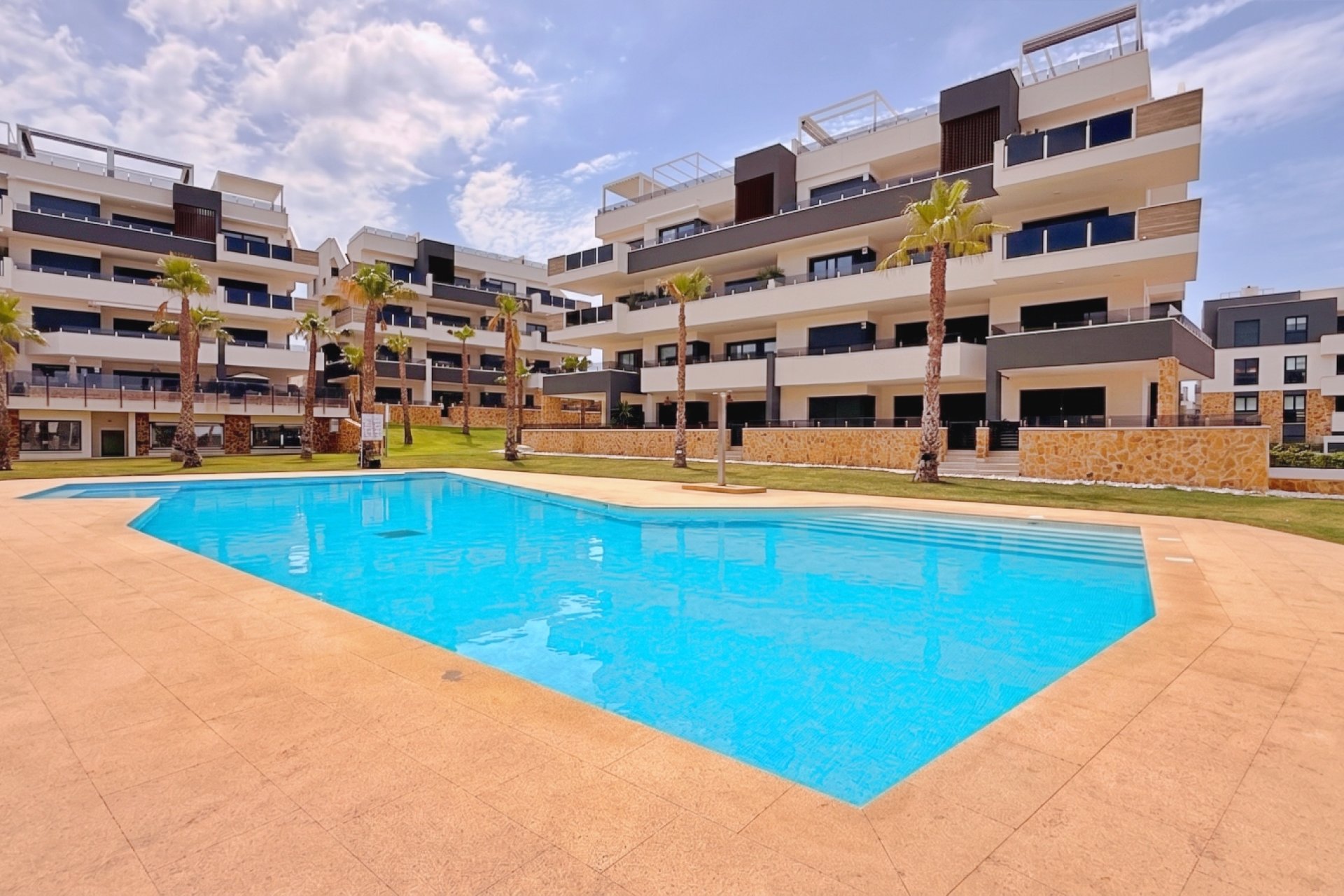 Resale - Apartment / flat -
Orihuela - Orihuela Costa