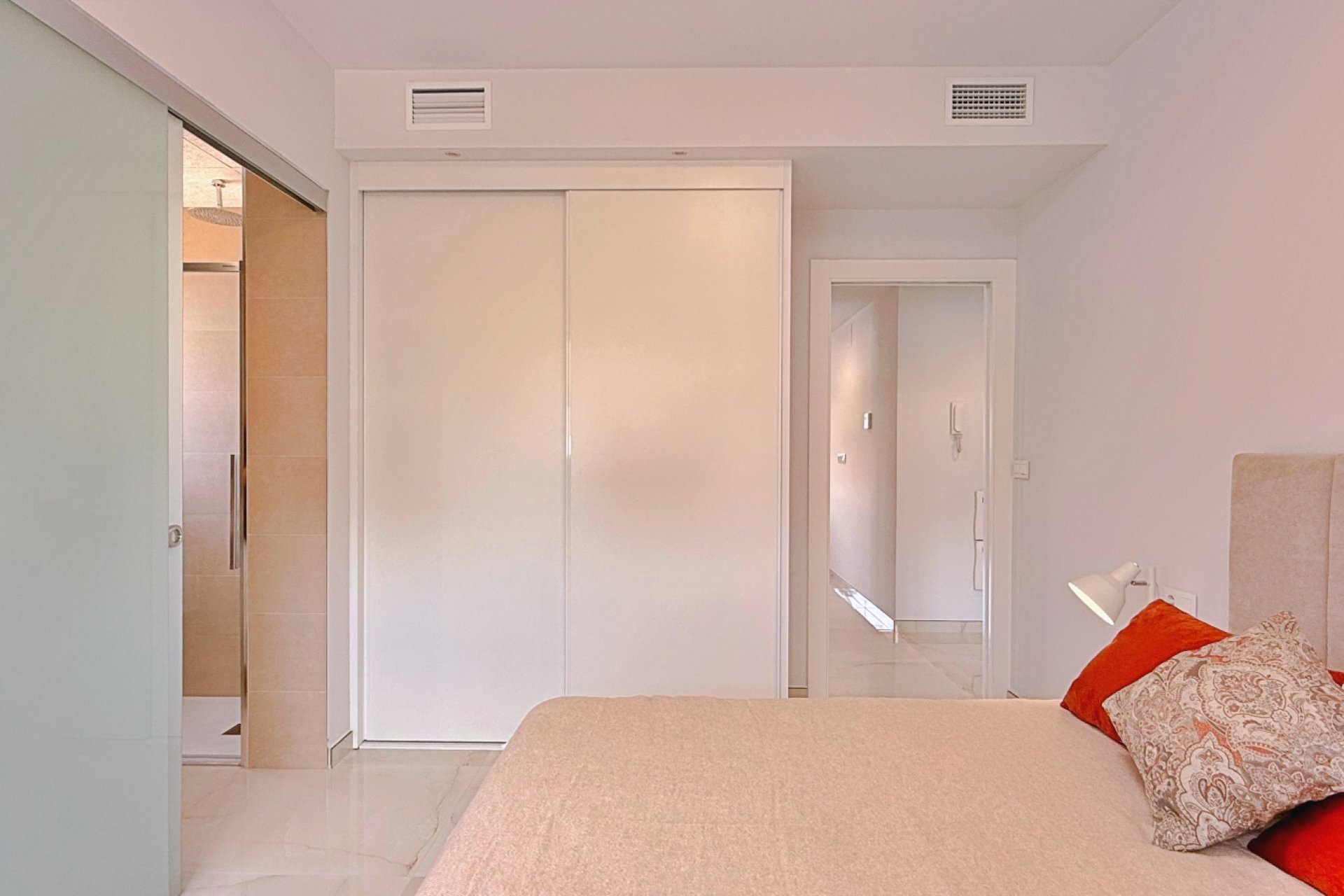 Resale - Apartment / flat -
Orihuela - Orihuela Costa