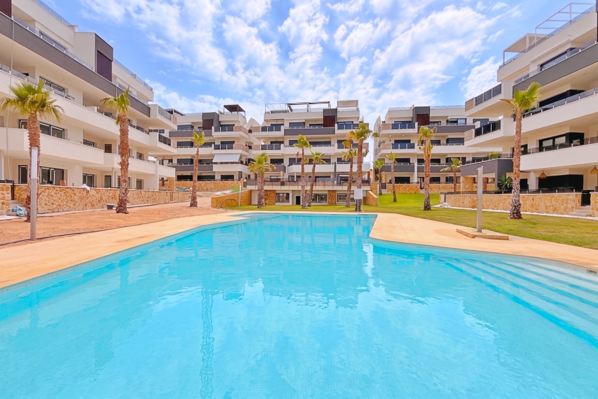 Resale - Apartment / flat -
Orihuela - Orihuela Costa