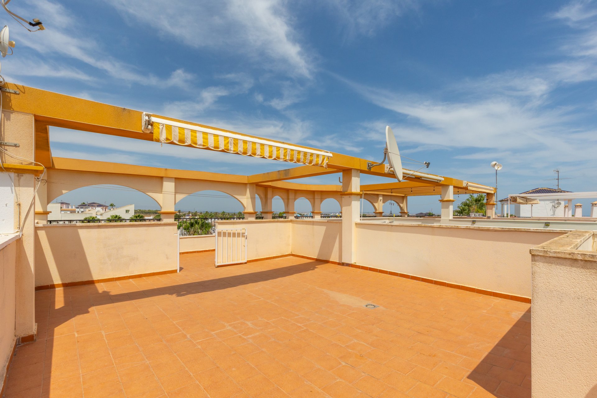 Resale - Apartment / flat -
Orihuela - Villamartin