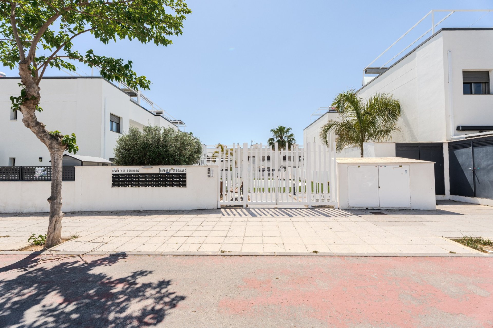 Resale - Apartment / flat -
Pilar de la Horadada - Torre de la Horadada