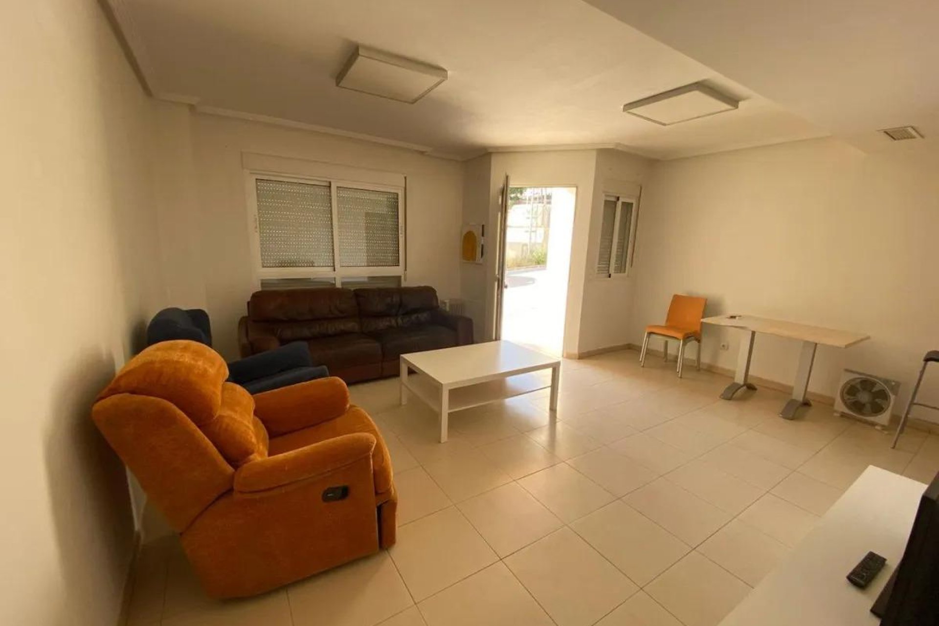 Resale - Apartment / flat -
Redován - PUEBLO
