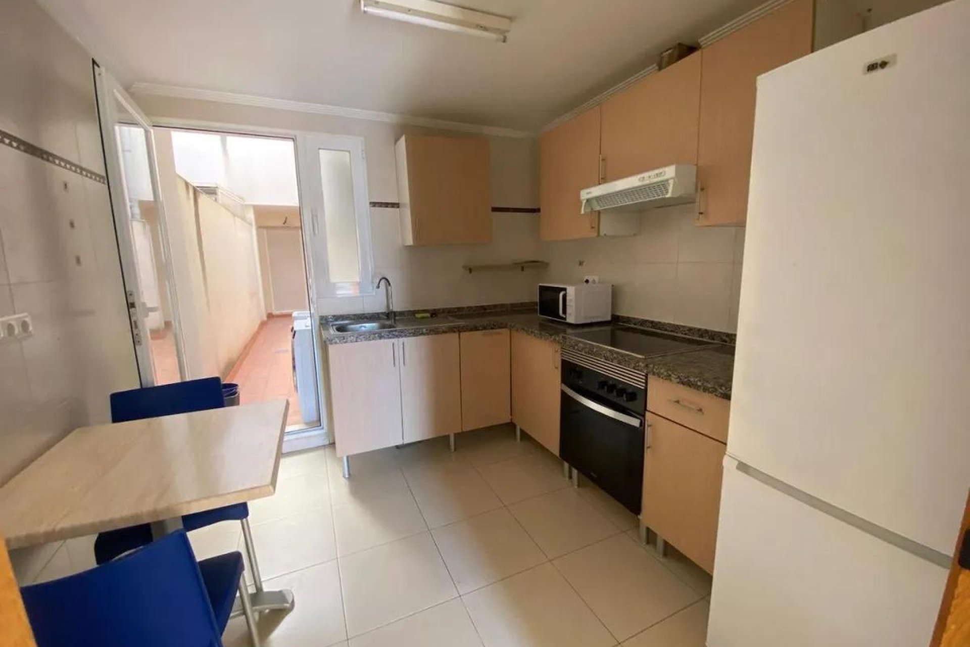 Resale - Apartment / flat -
Redován - PUEBLO