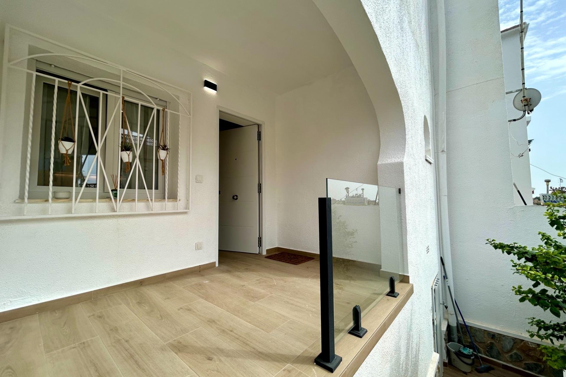 Resale - Apartment / flat -
San Miguel de Salinas - Las filipinas