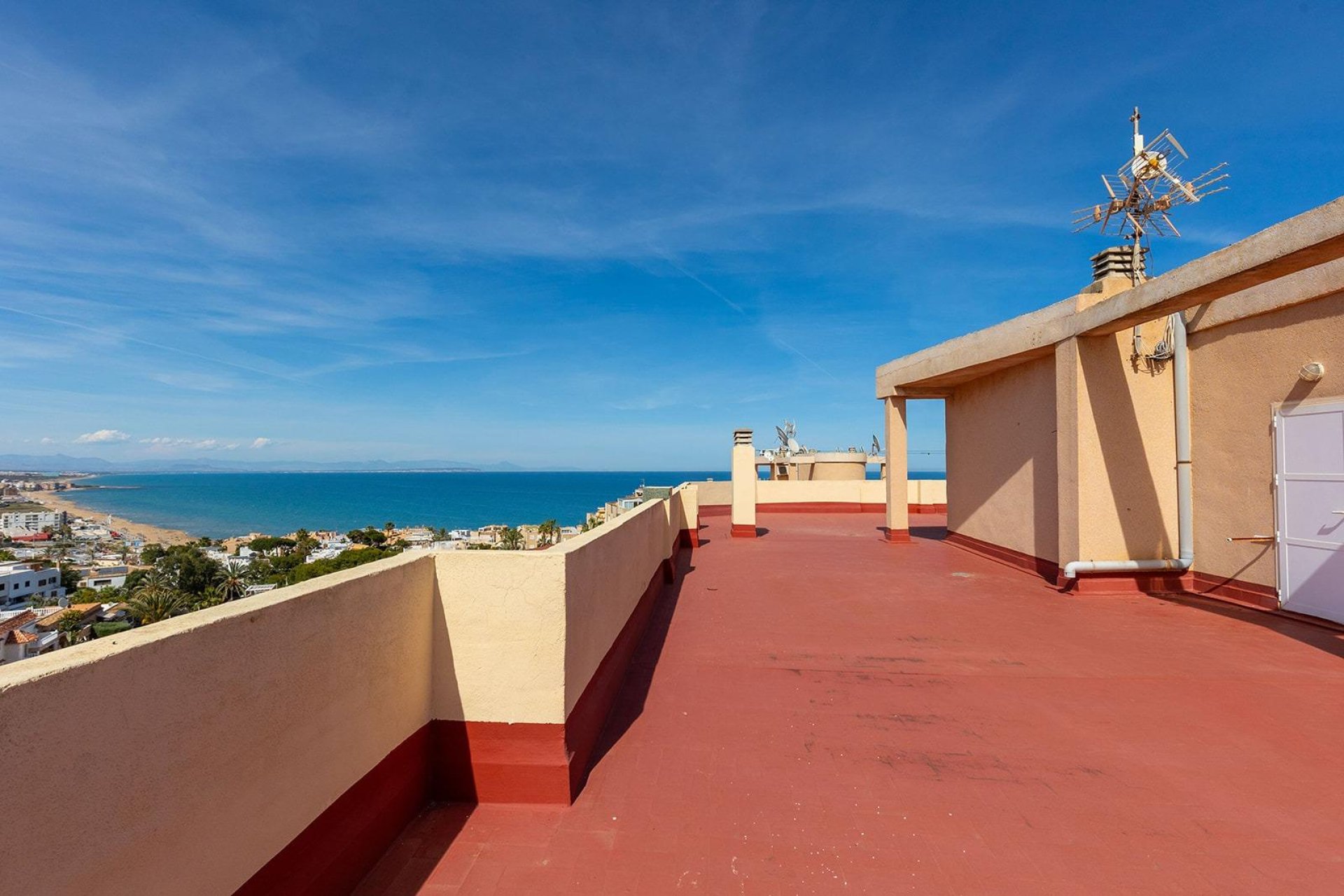 Resale - Apartment / flat -
Torrevieja - Cabo cervera