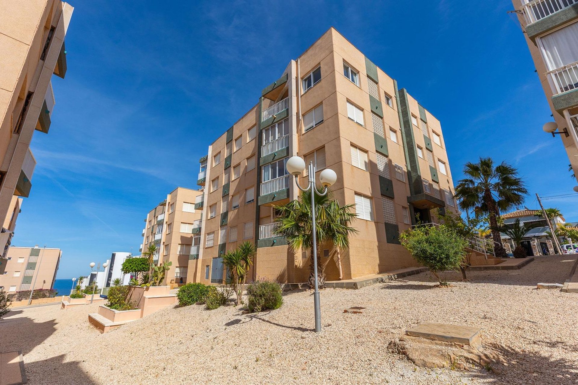 Resale - Apartment / flat -
Torrevieja - Cabo cervera